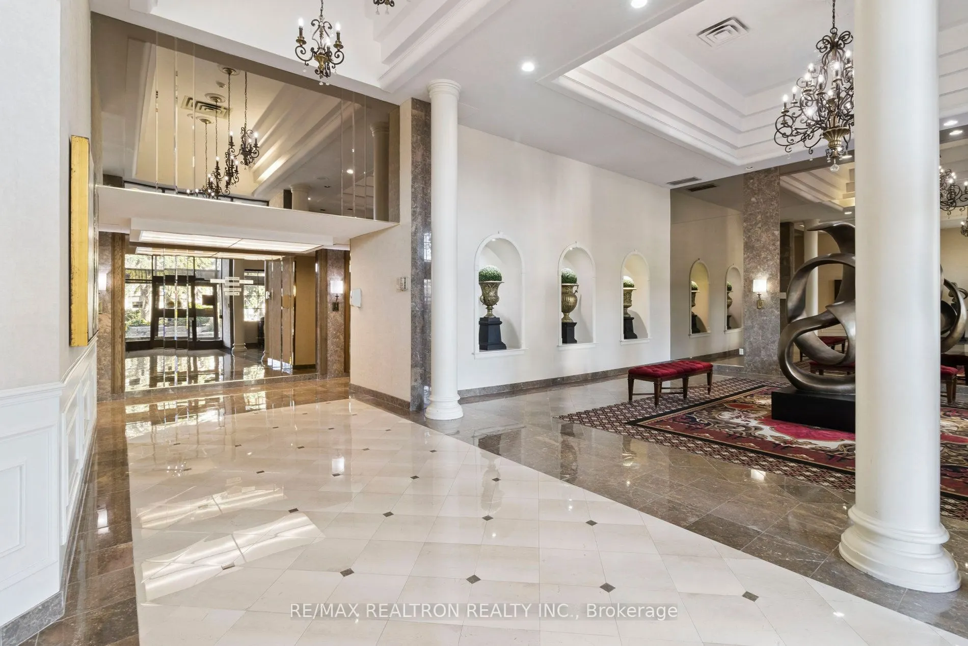 333 Clark Avenue W, #307