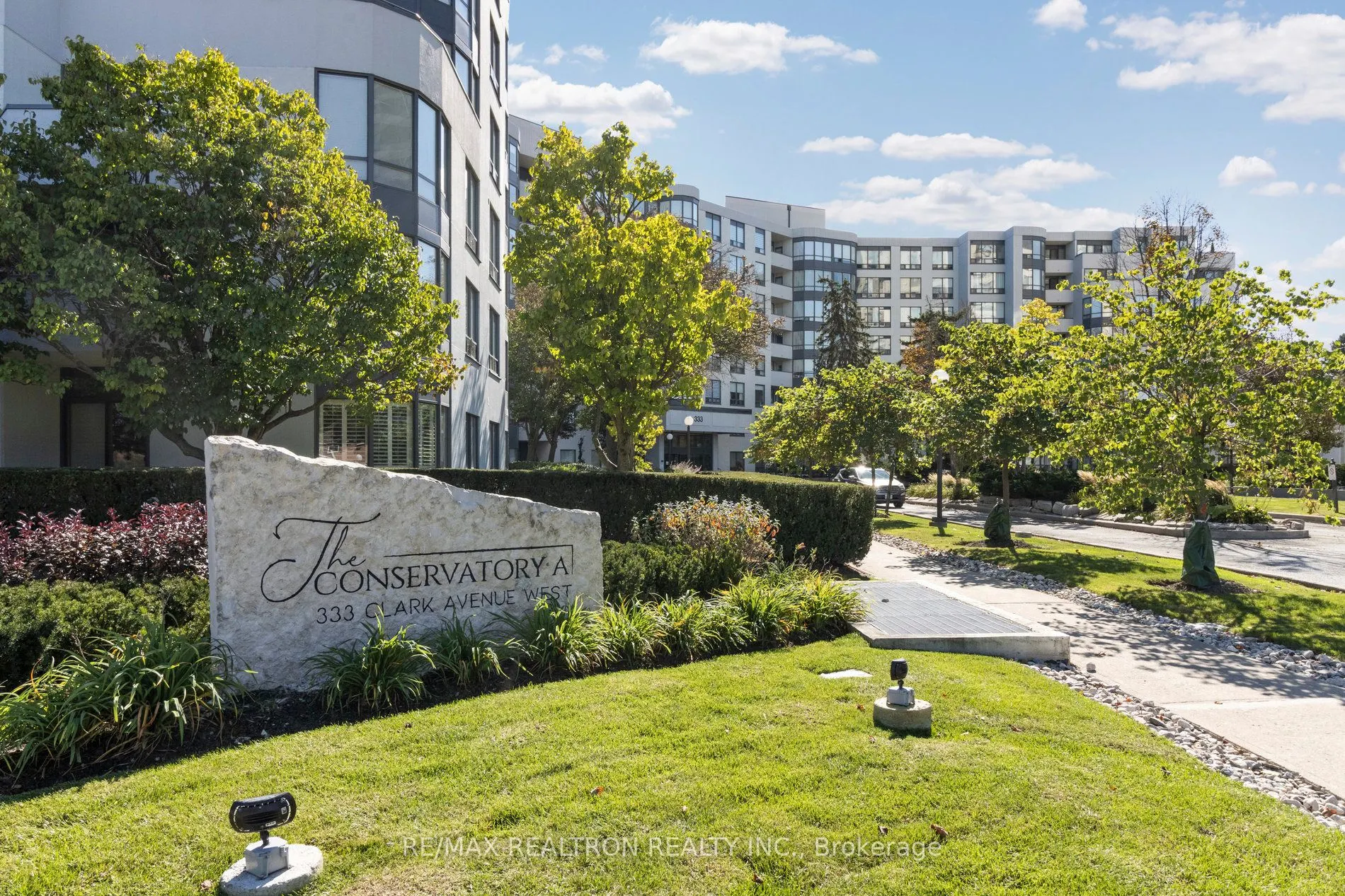 333 Clark Avenue W, #307