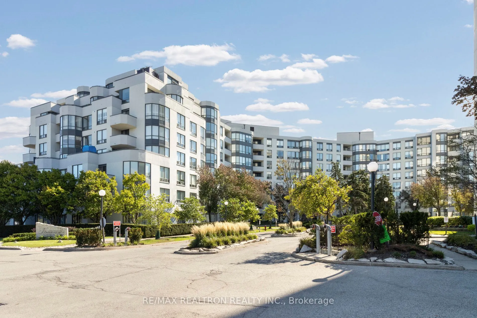 333 Clark Avenue W, #307