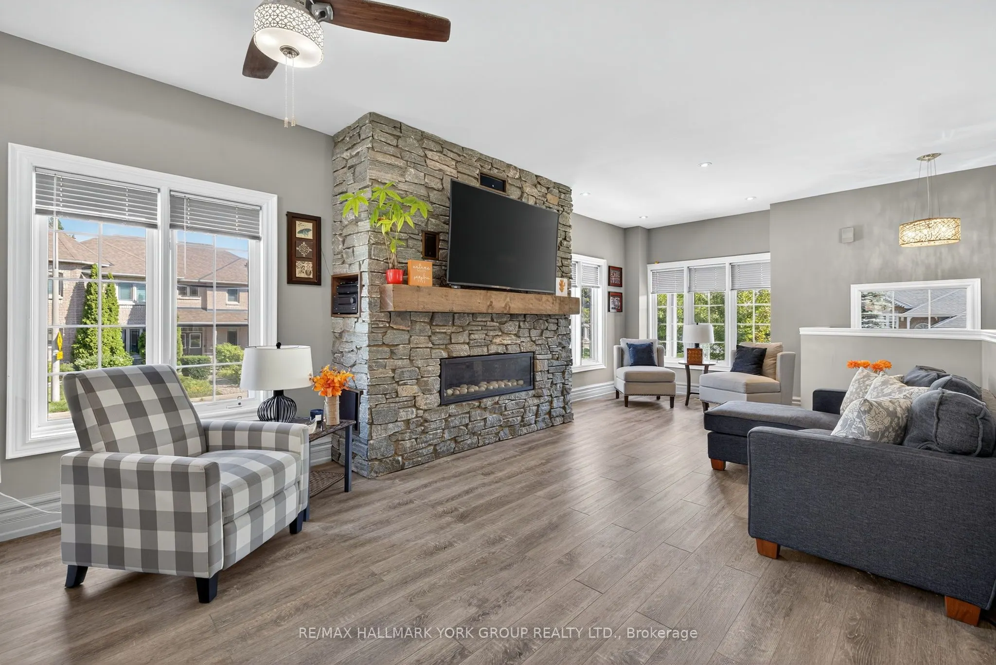 2 Hadley Court