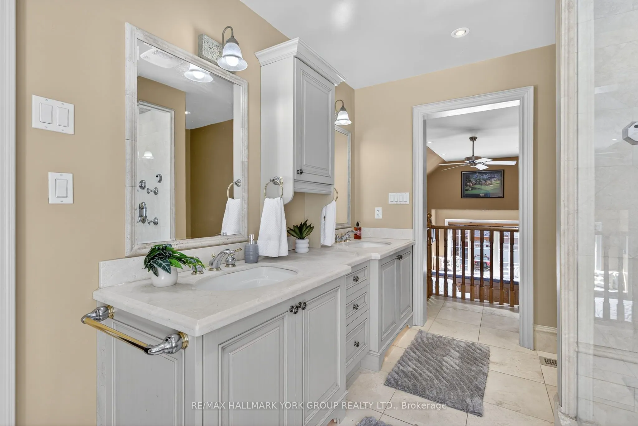 2 Hadley Court