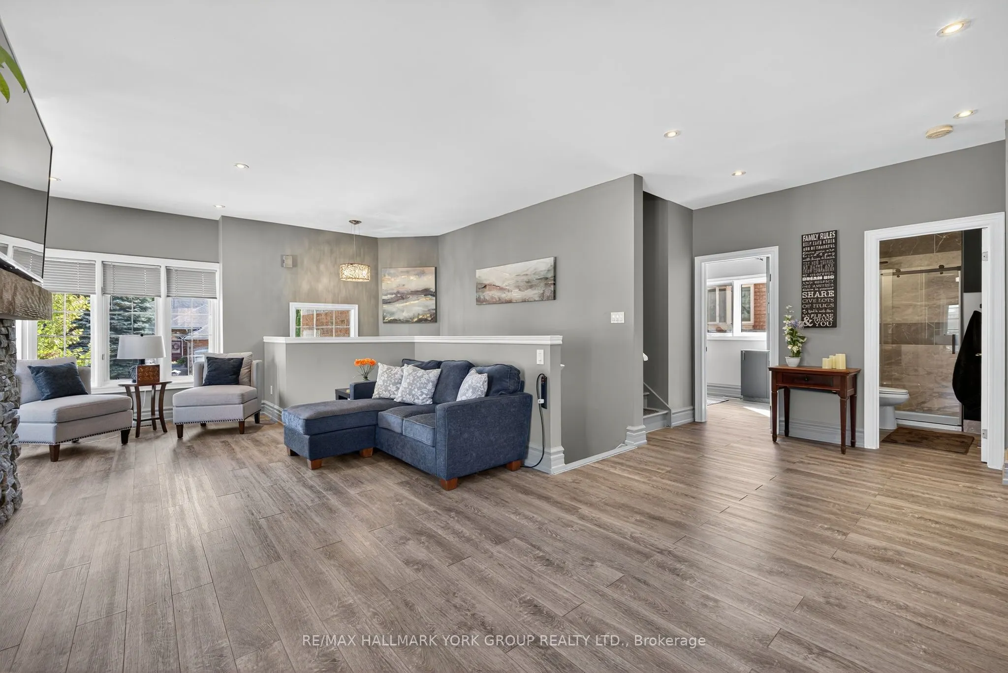 2 Hadley Court