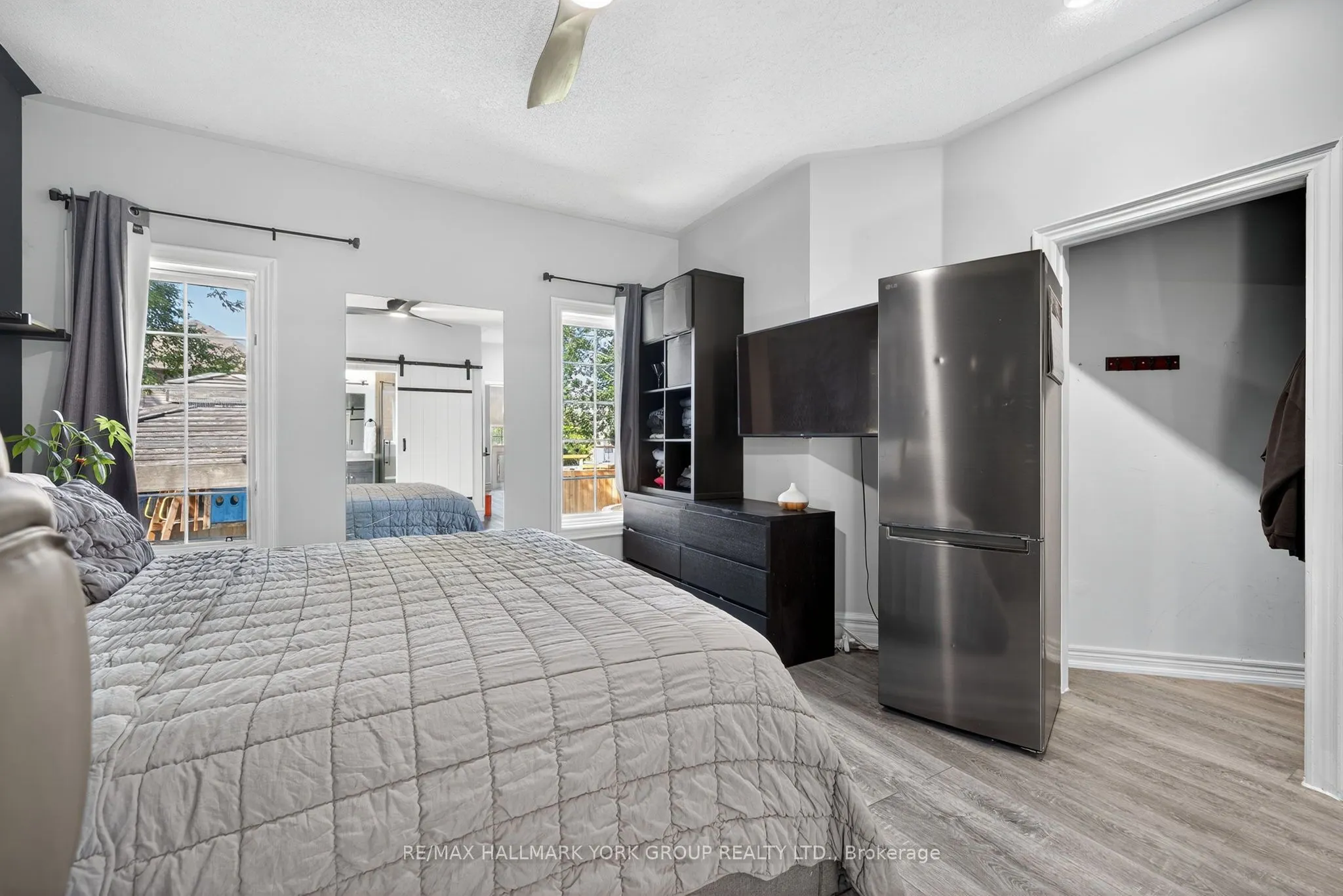 2 Hadley Court