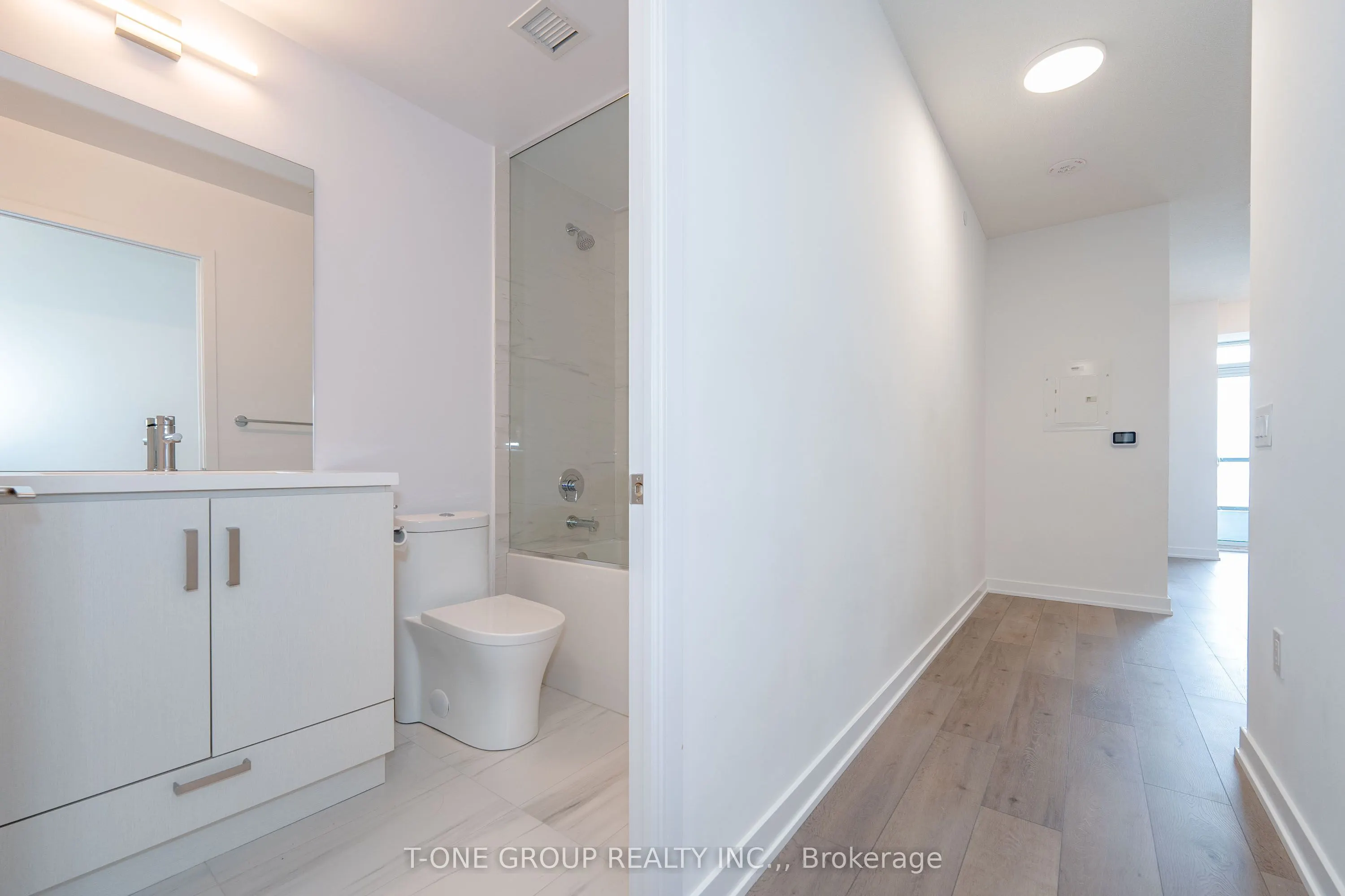 38 Honeycrisp Crescent, #921