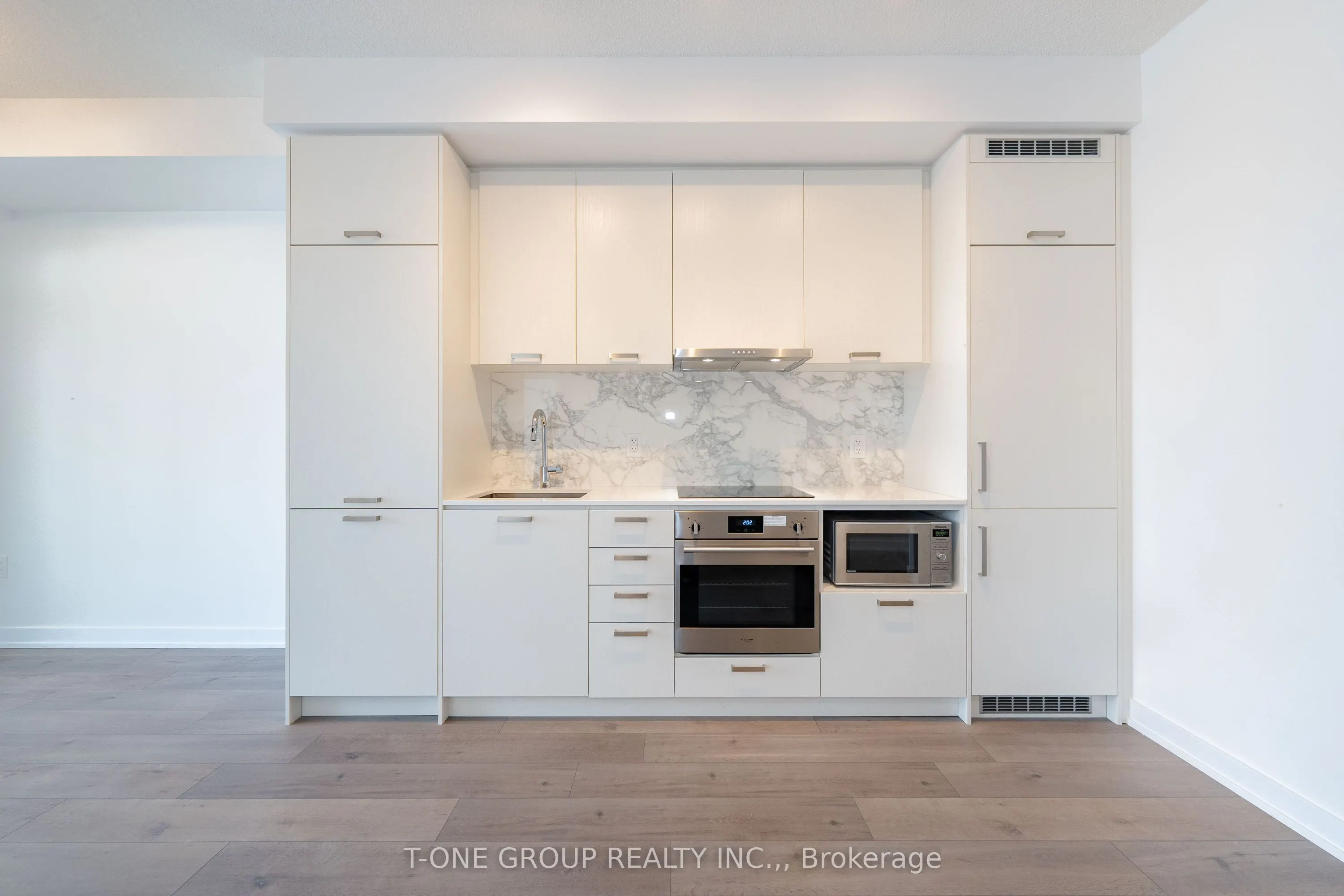 38 Honeycrisp Crescent, #921