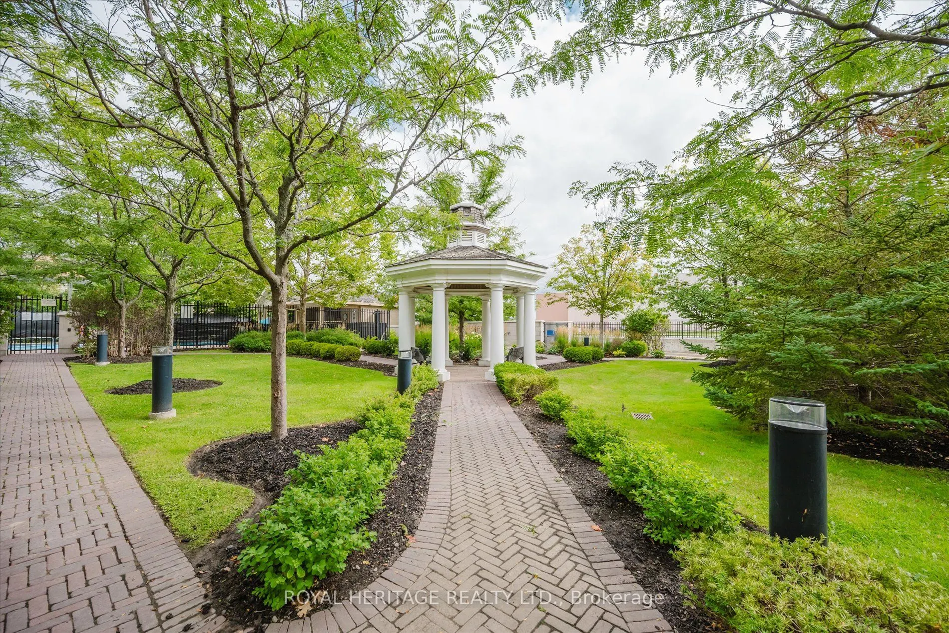 111 Civic Square Gate, #215