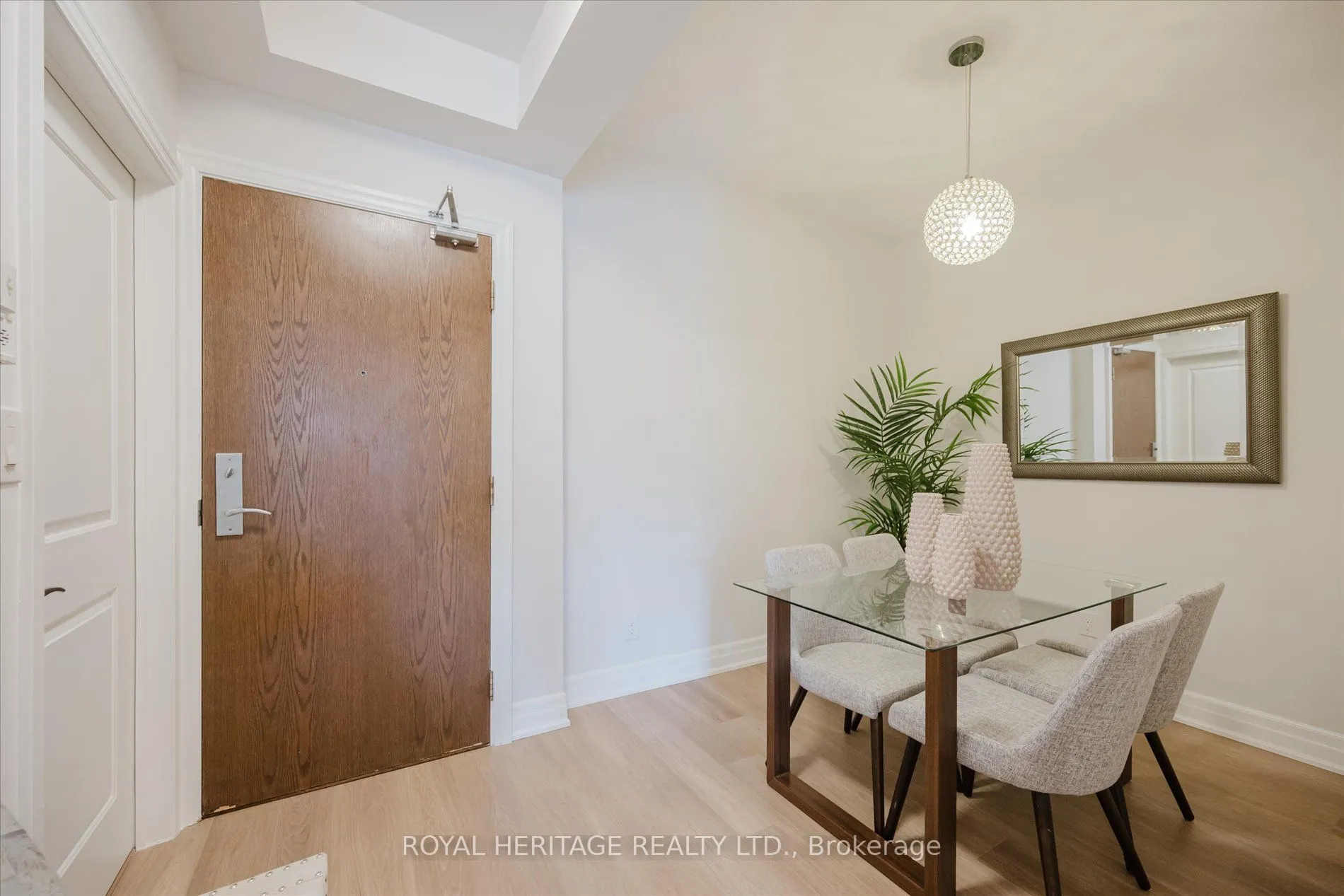111 Civic Square Gate, #215