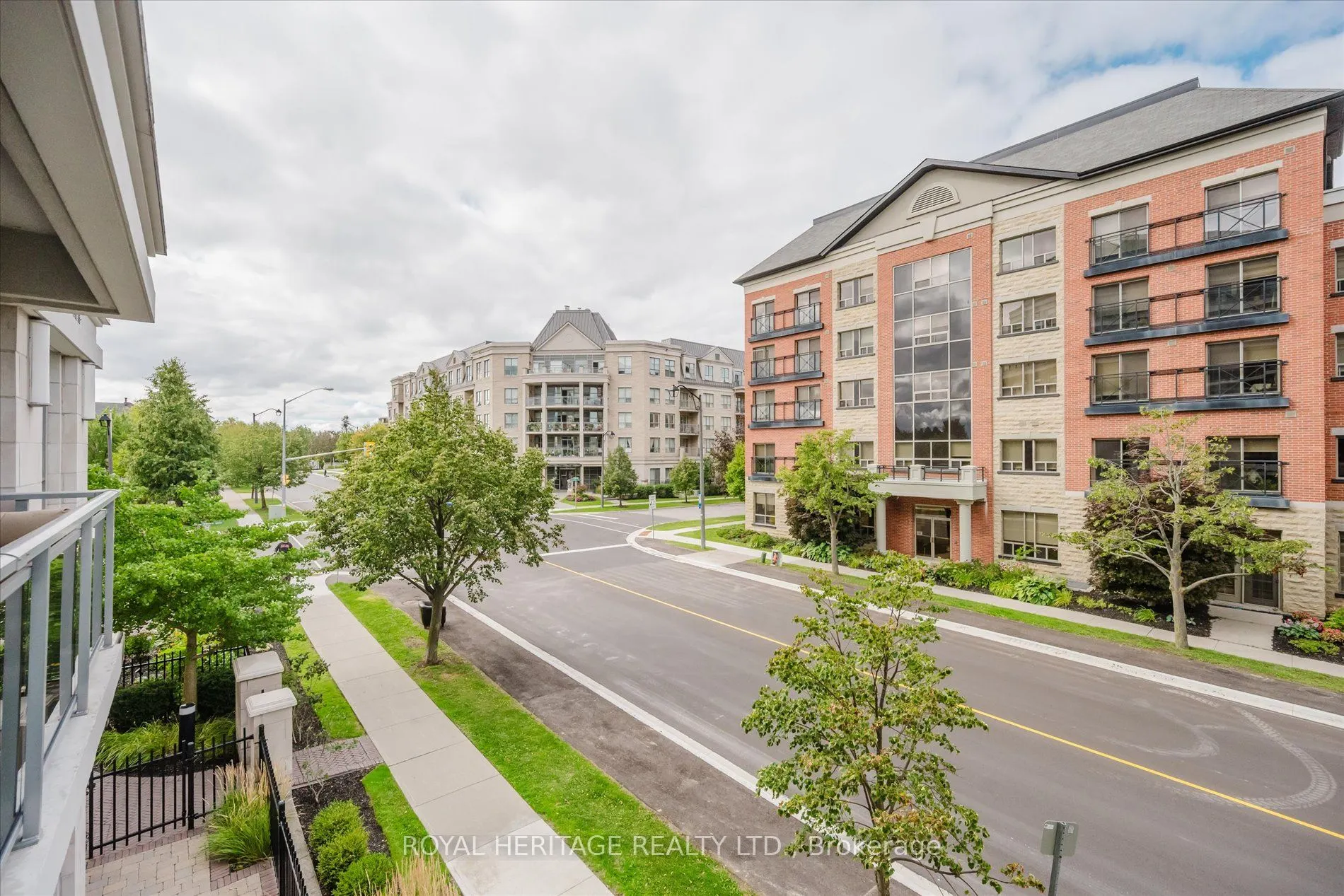 111 Civic Square Gate, #215