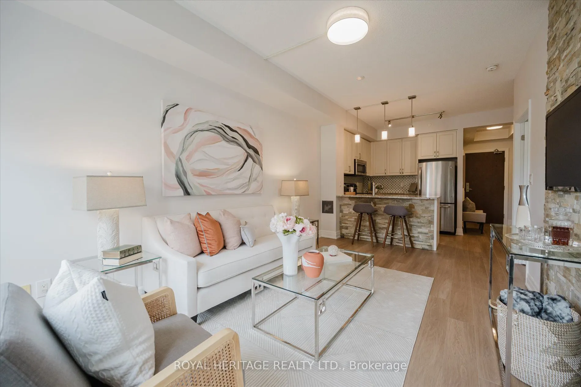 111 Civic Square Gate, #215