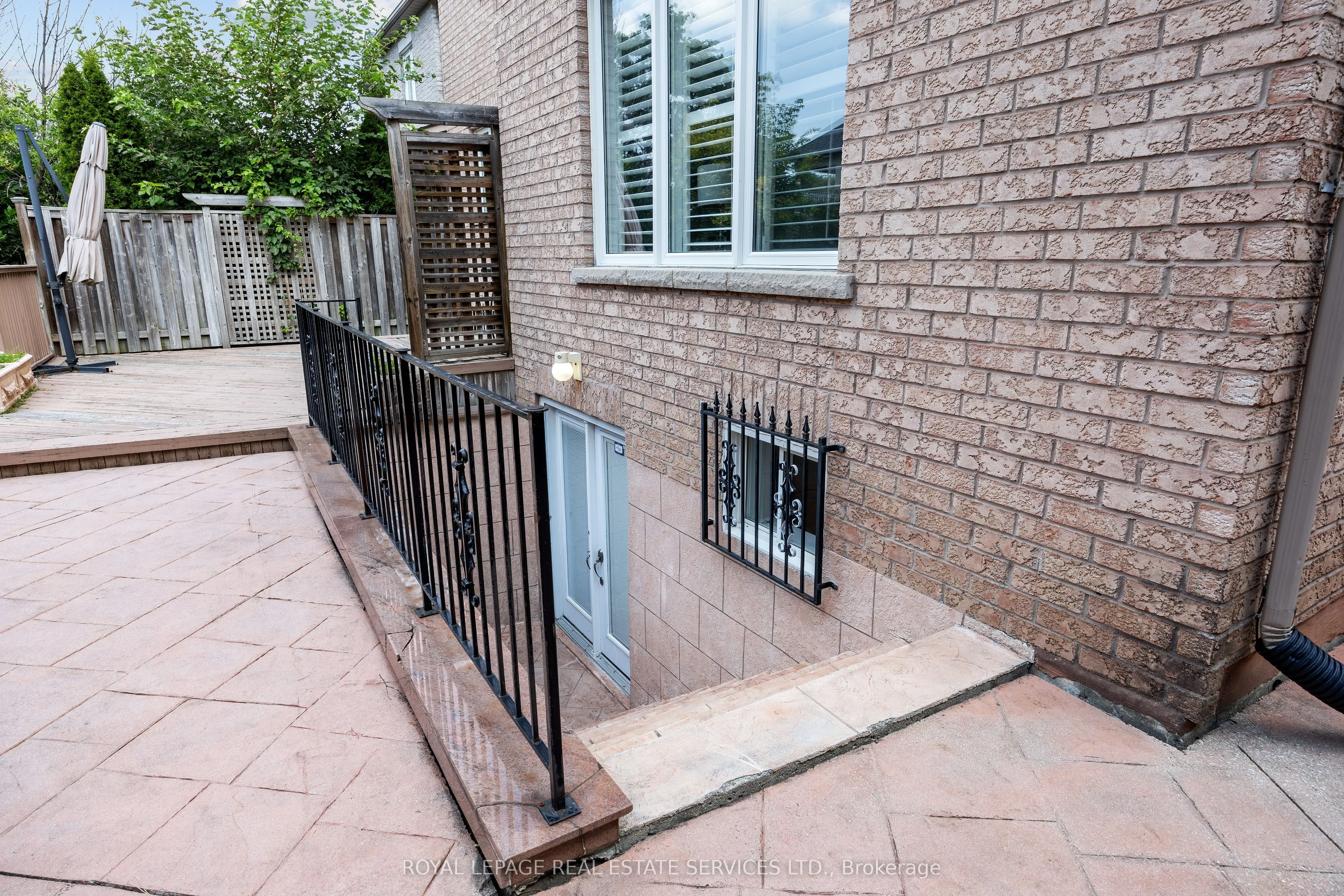 96 Bradgate Drive