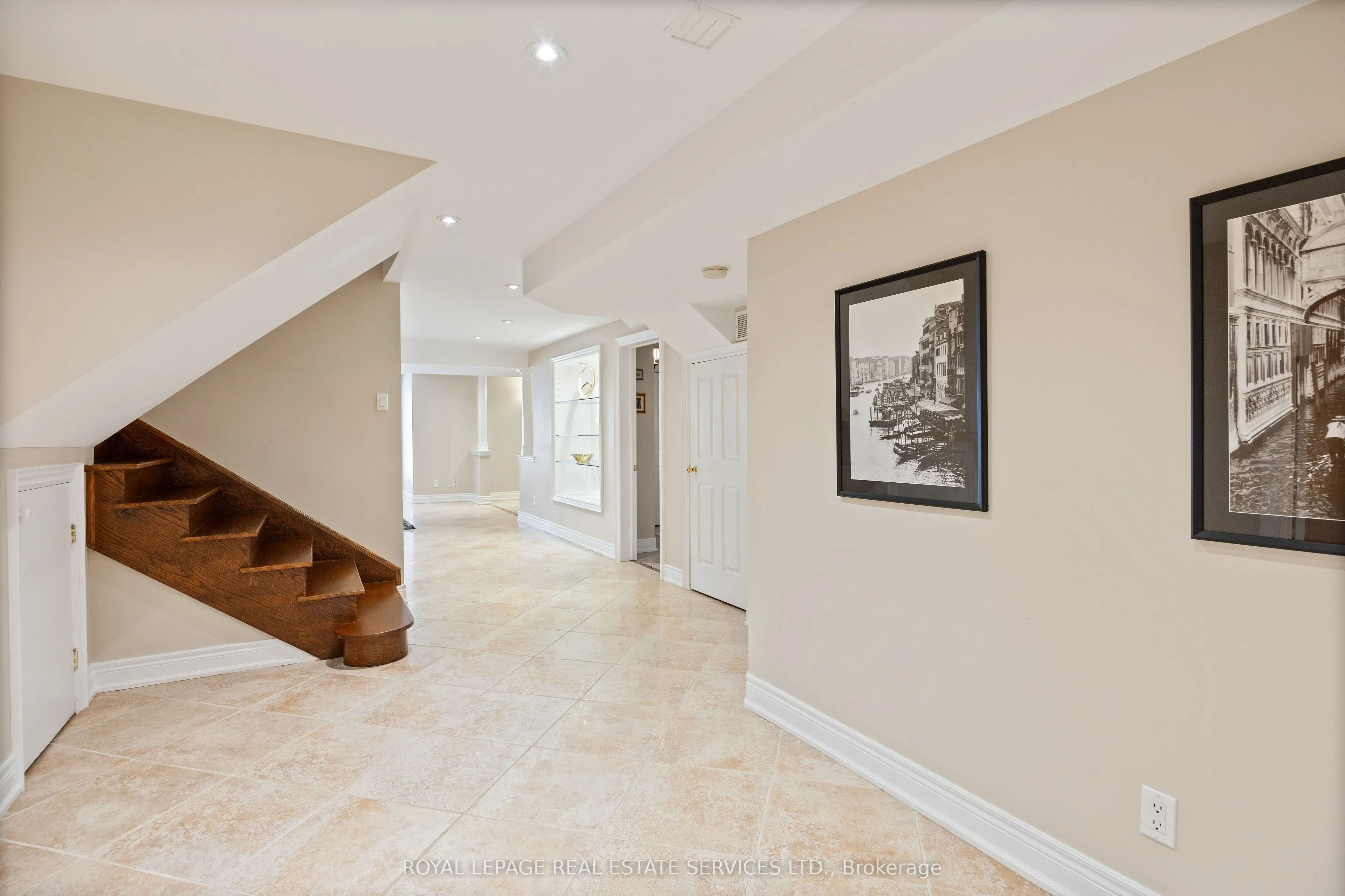 96 Bradgate Drive
