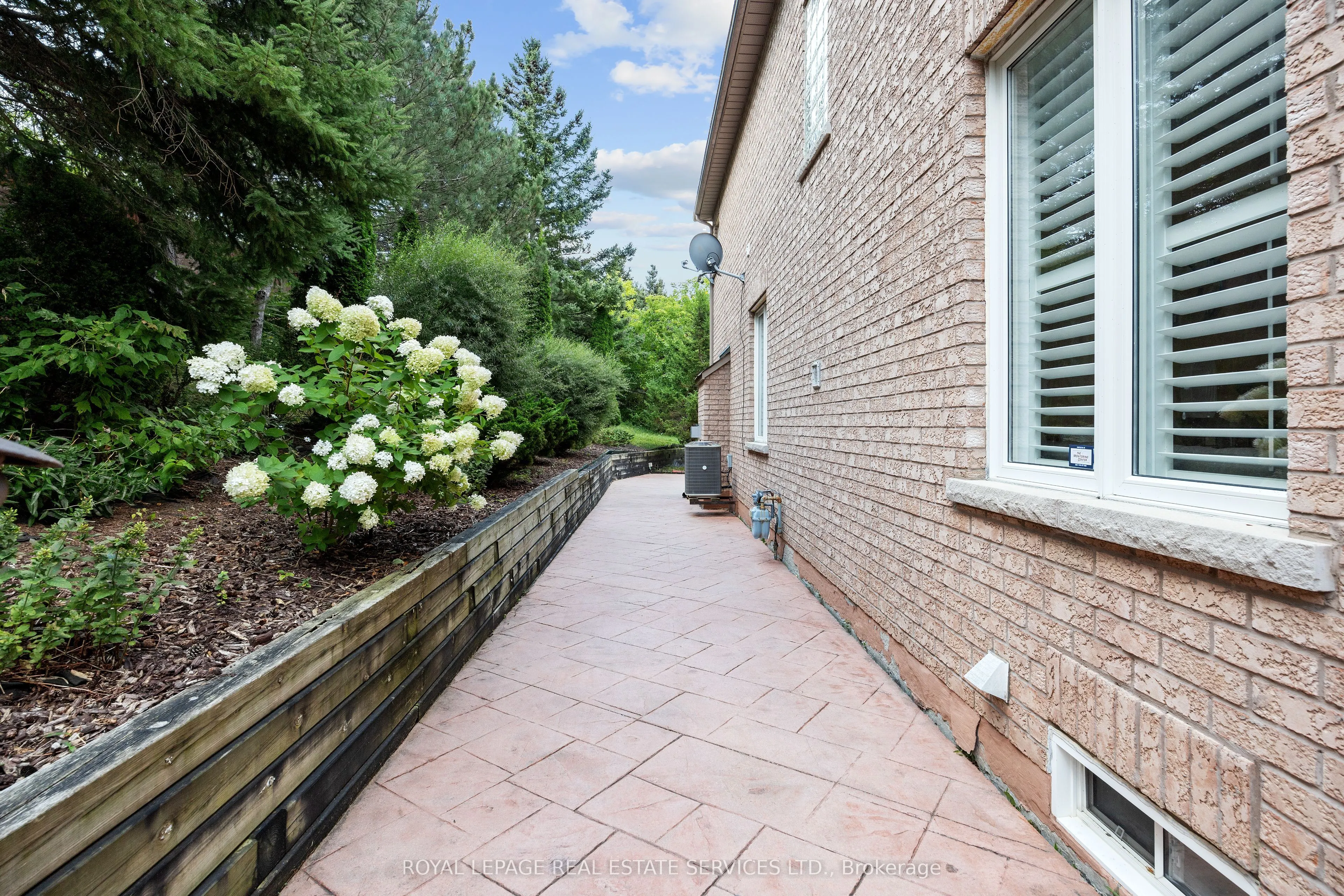 96 Bradgate Drive