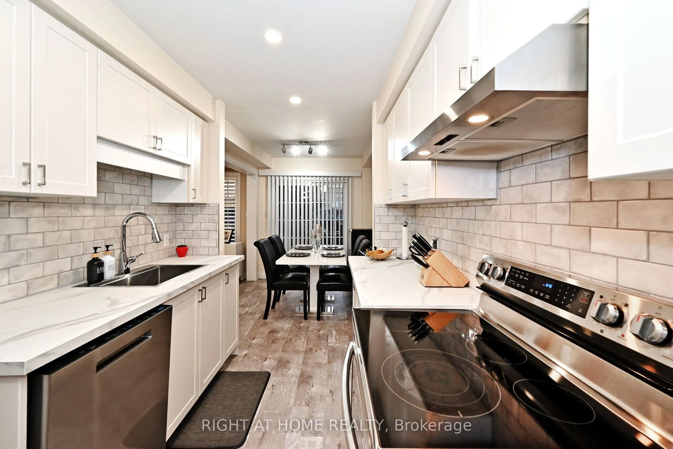 73 Bloomgate Crescent