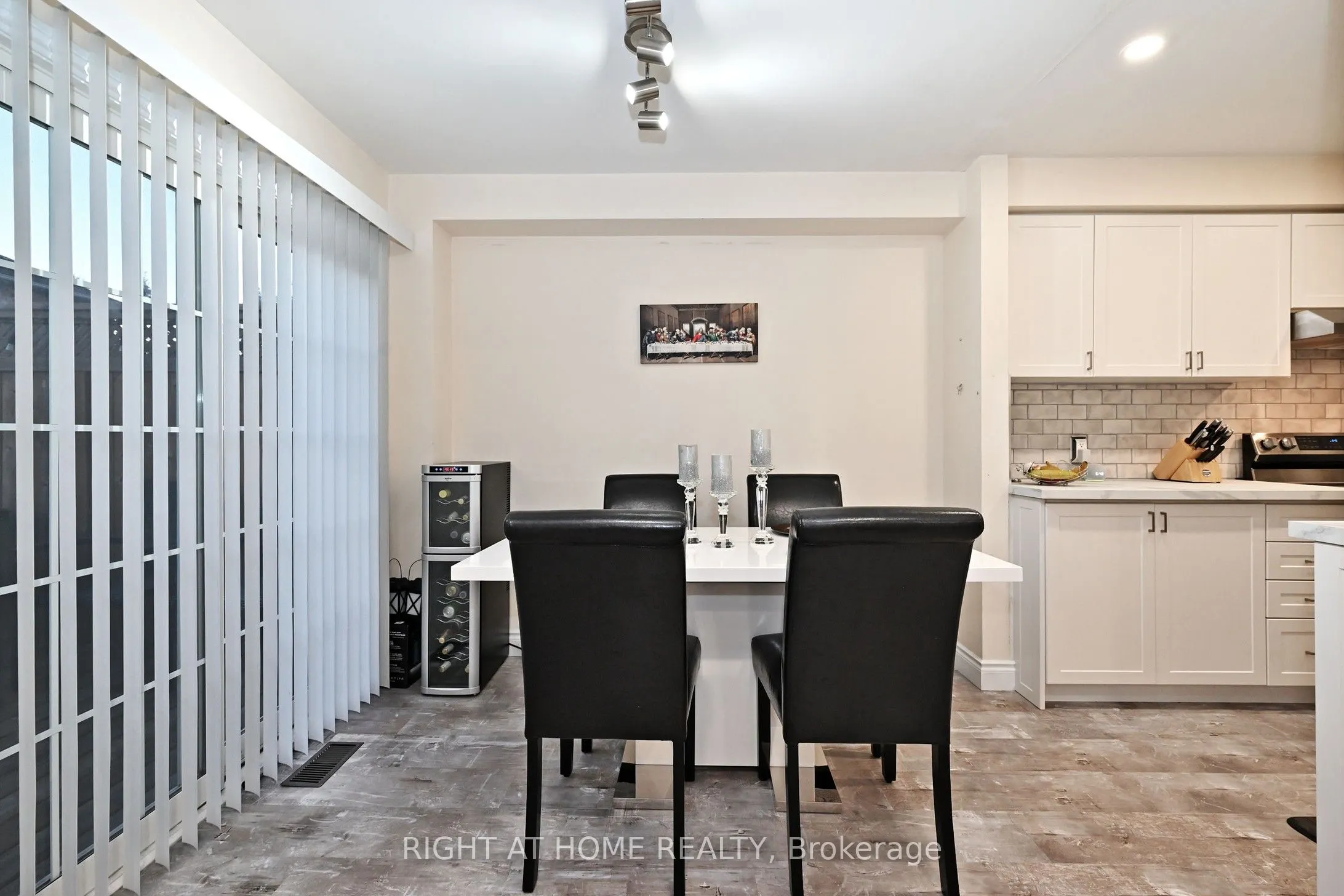 73 Bloomgate Crescent