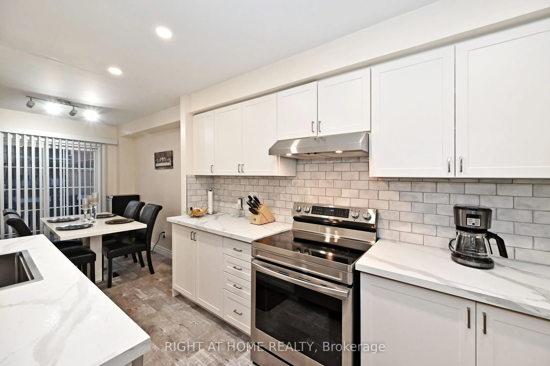 73 Bloomgate Crescent
