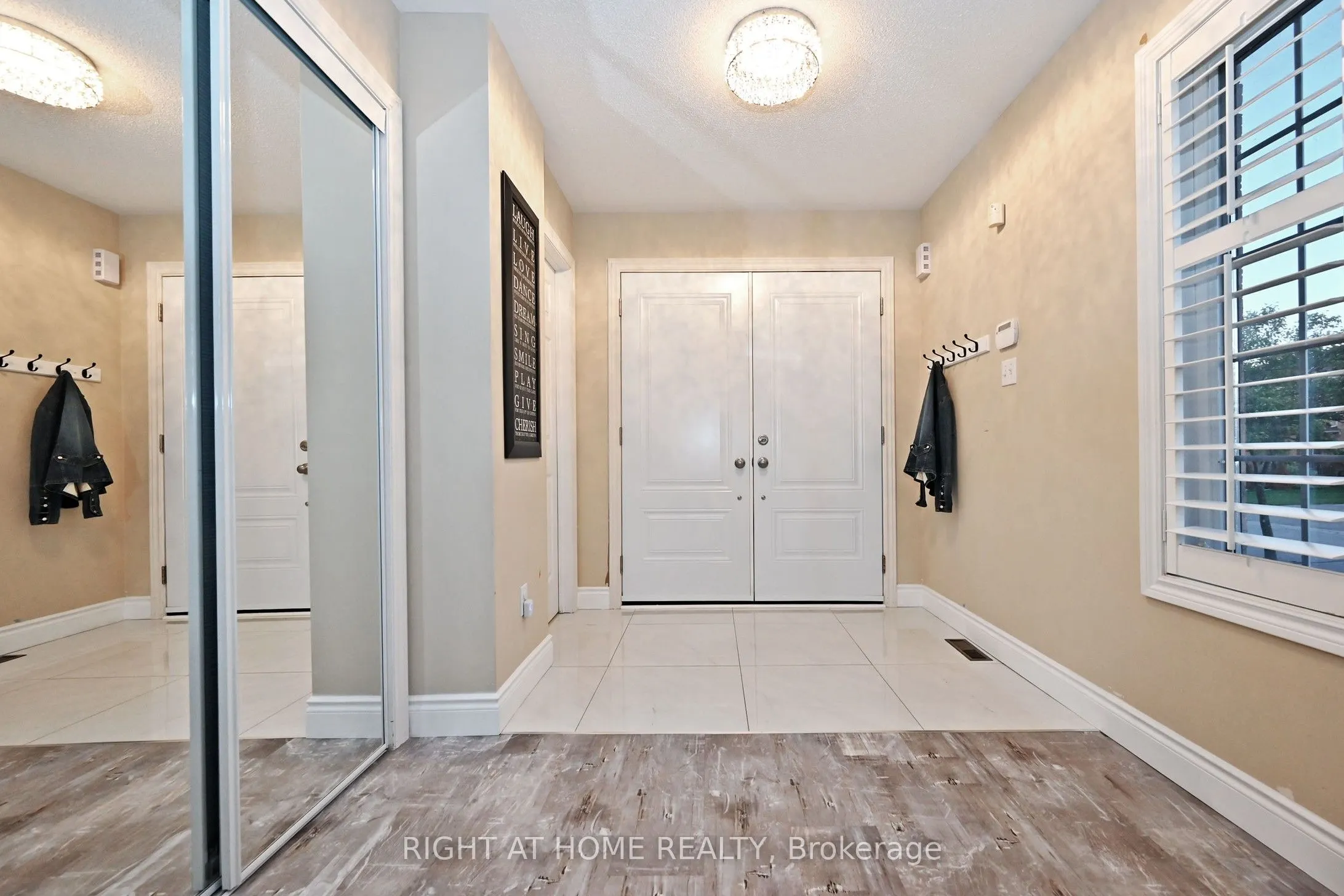 73 Bloomgate Crescent