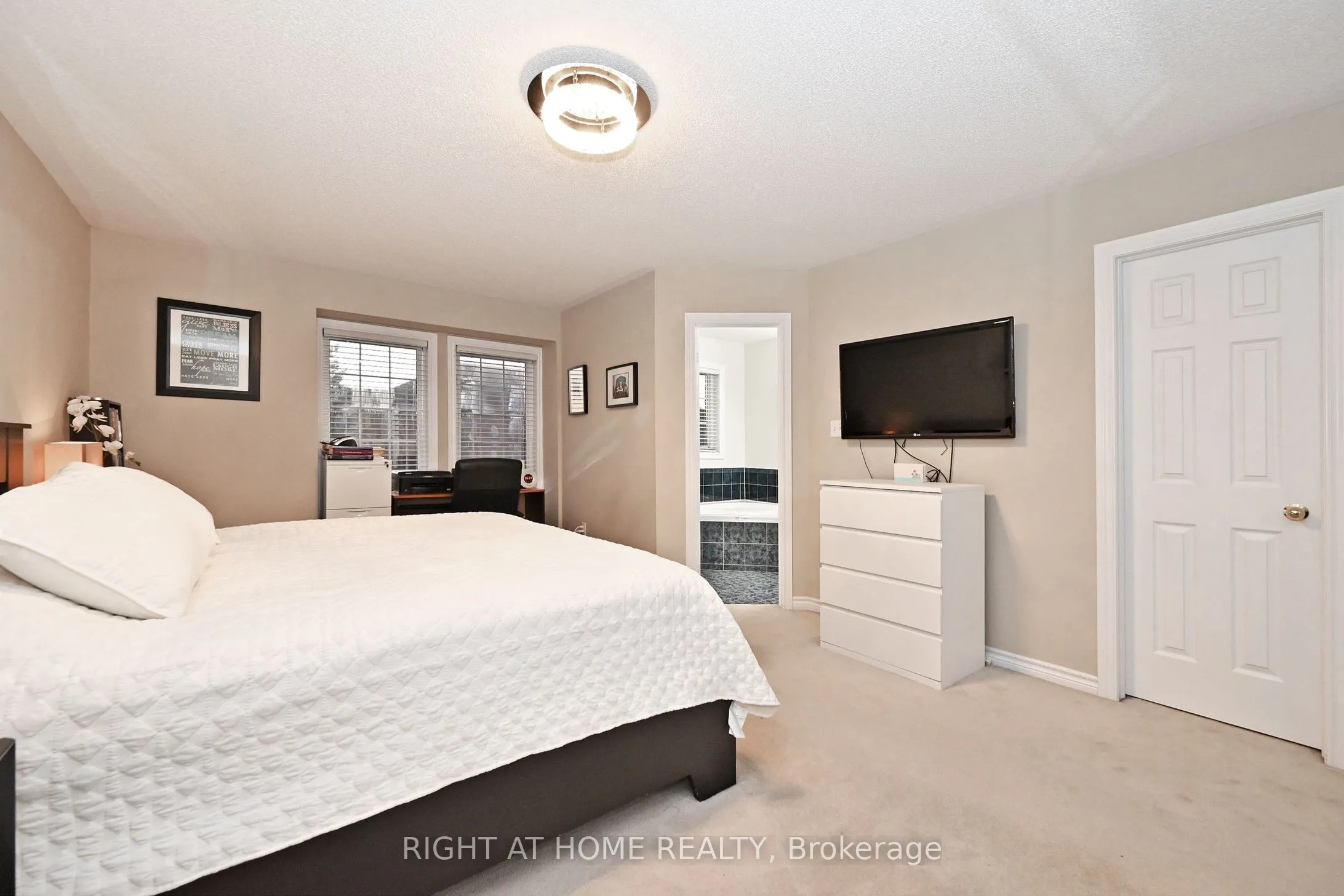 73 Bloomgate Crescent
