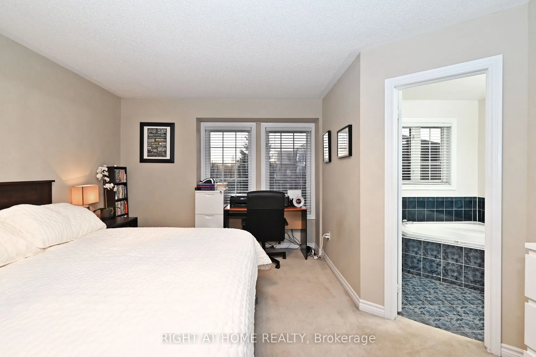 73 Bloomgate Crescent