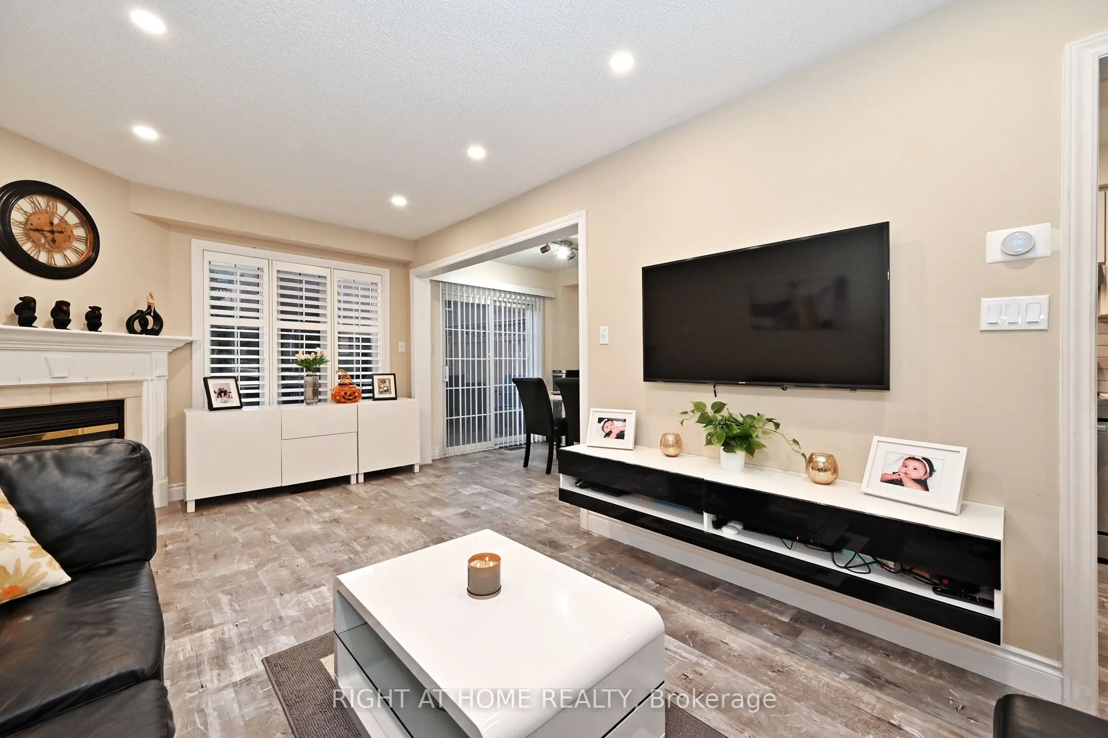 73 Bloomgate Crescent