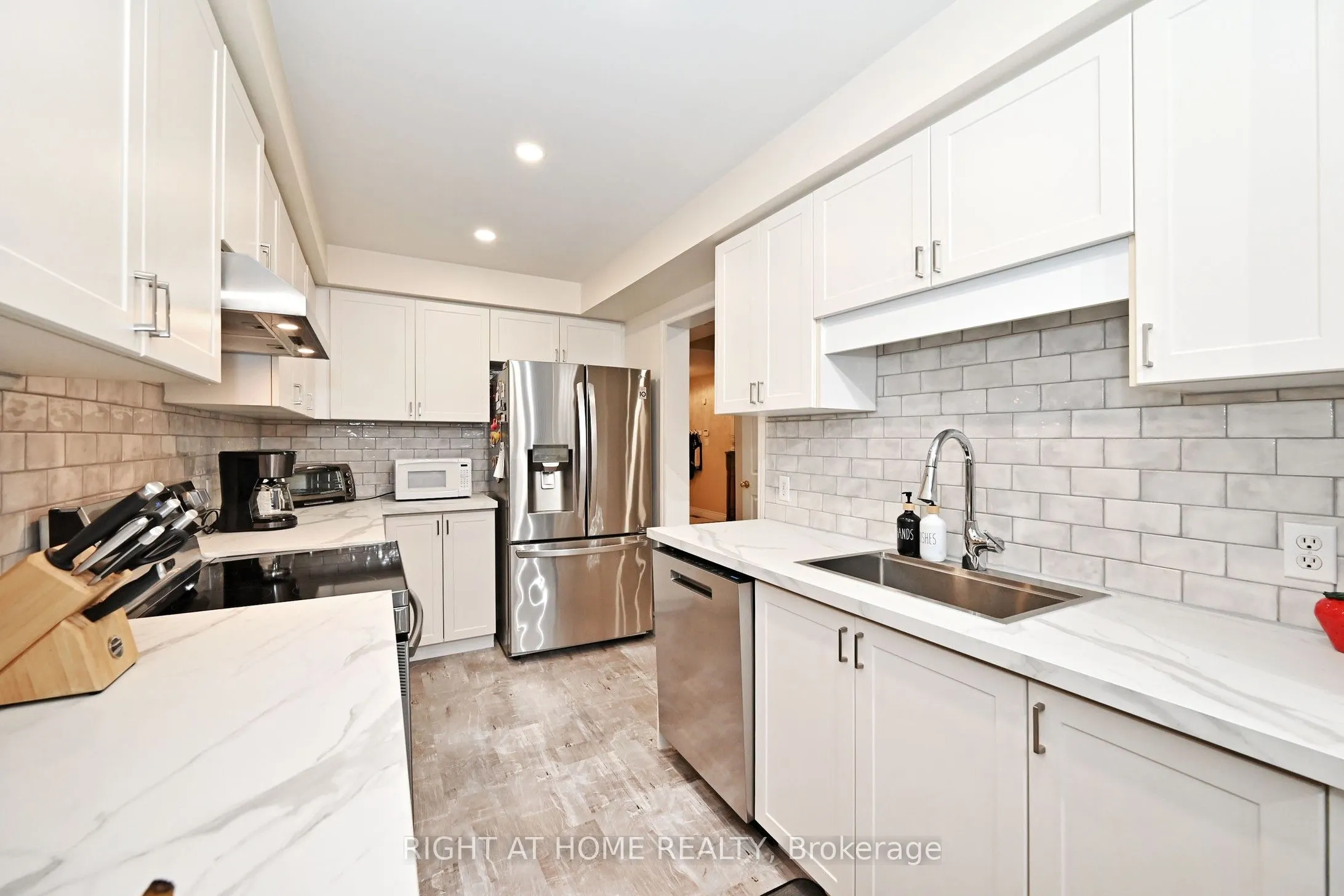 73 Bloomgate Crescent