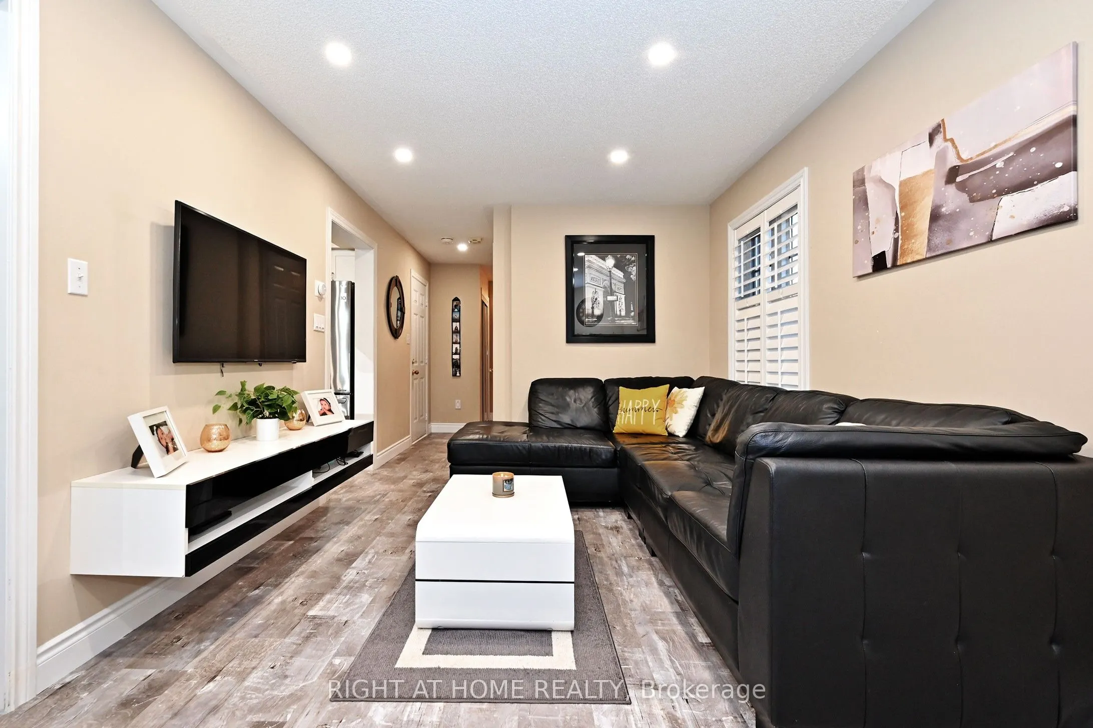 73 Bloomgate Crescent
