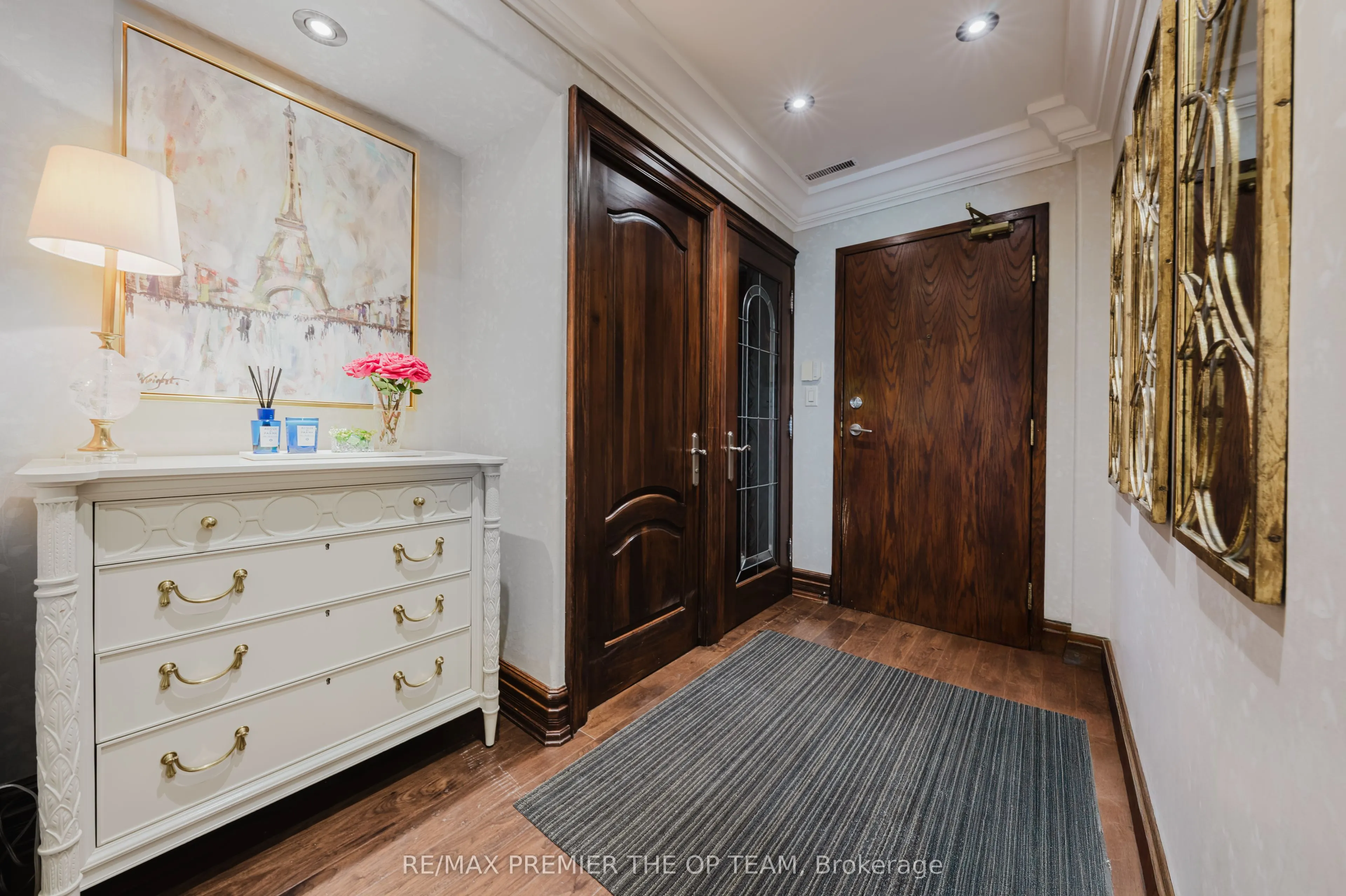 121 Woodbridge Avenue, #321