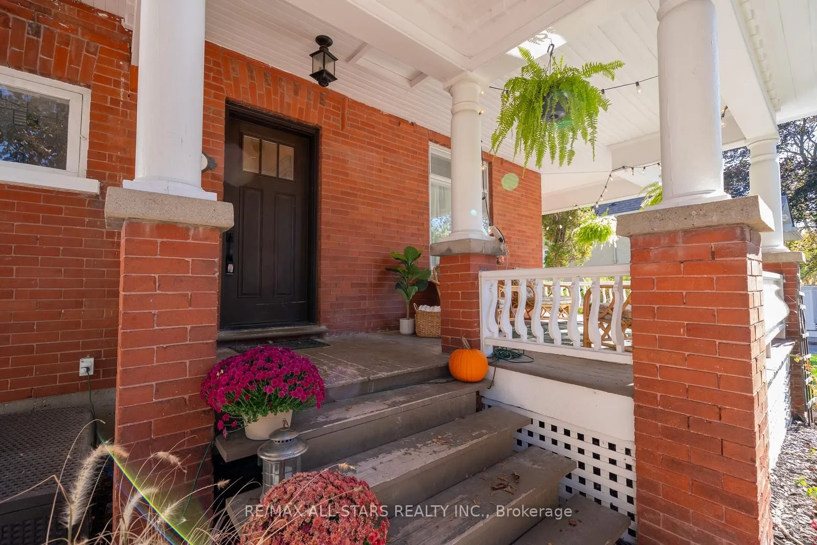 87 Church Street N