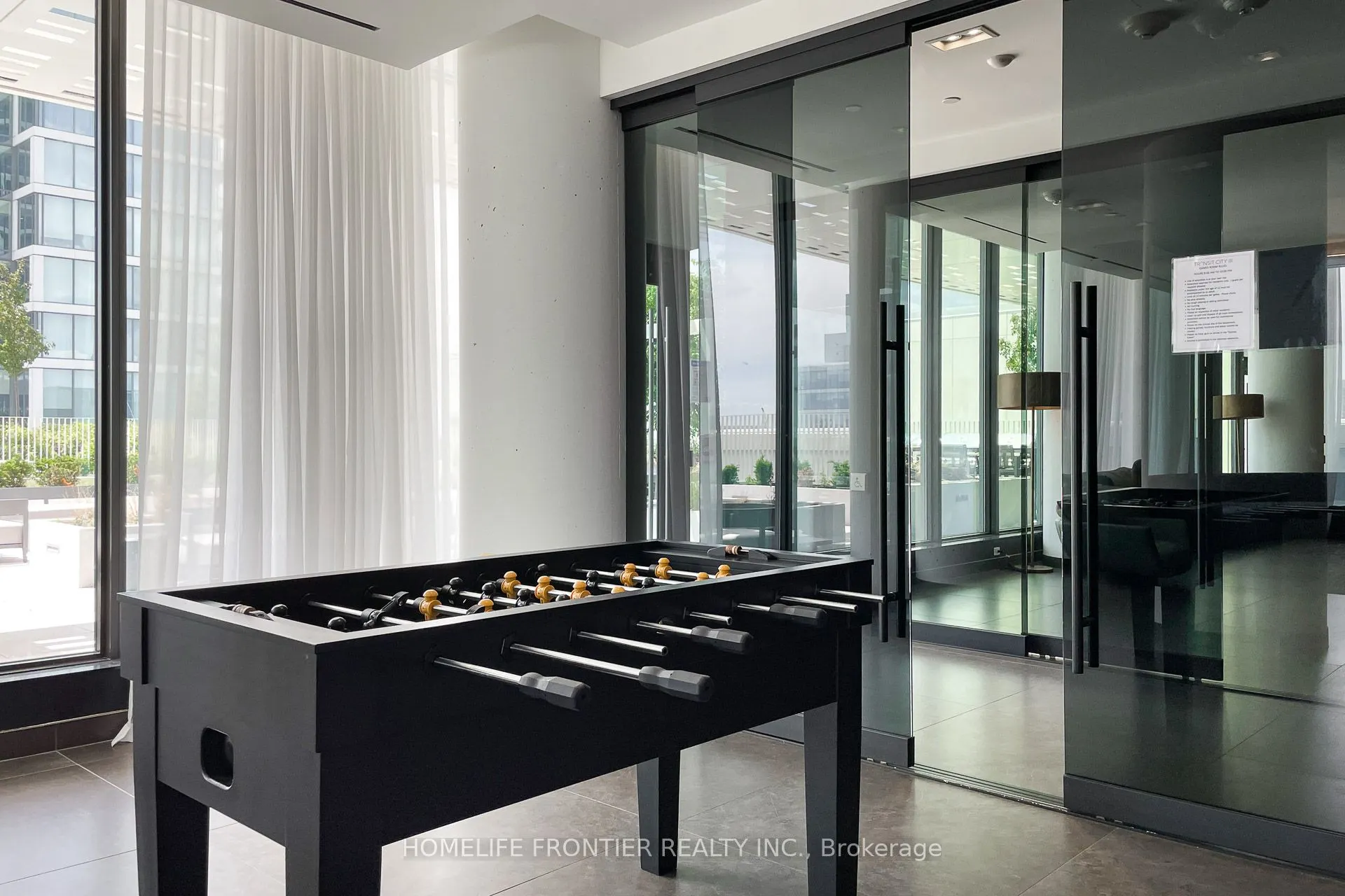 950 Portage Parkway, #303