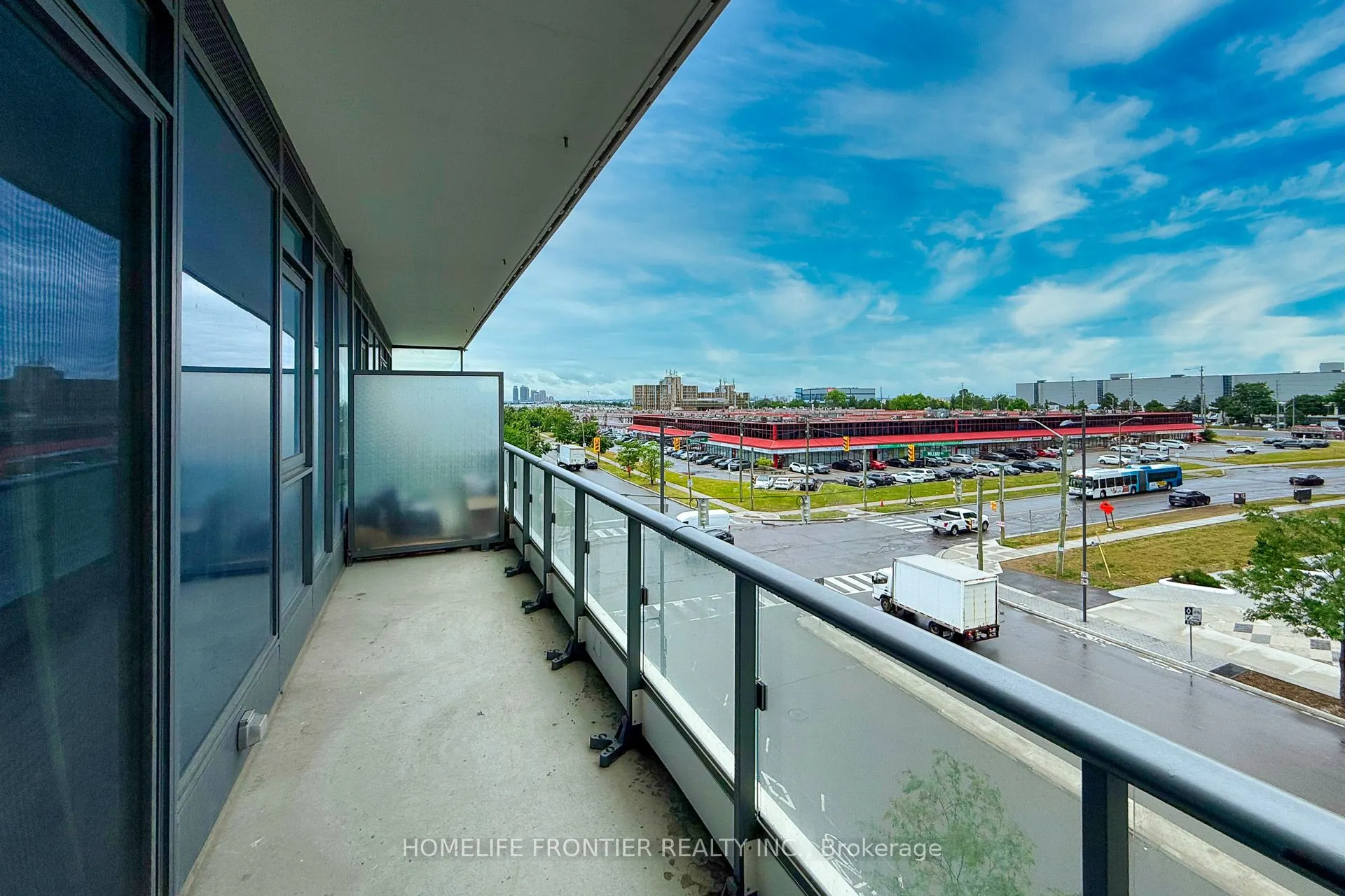 950 Portage Parkway, #303