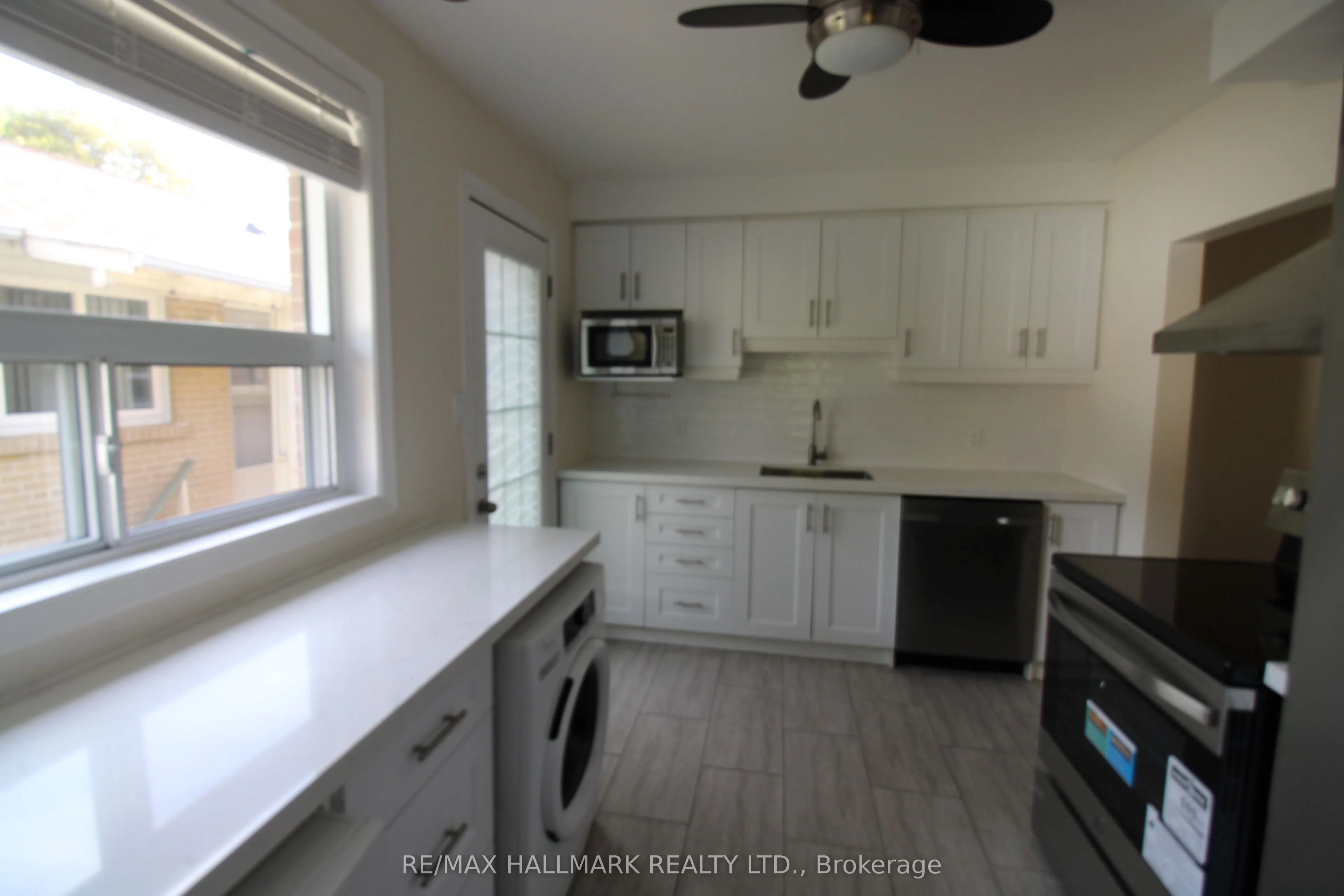 389 Allgood Street, #Main Fl