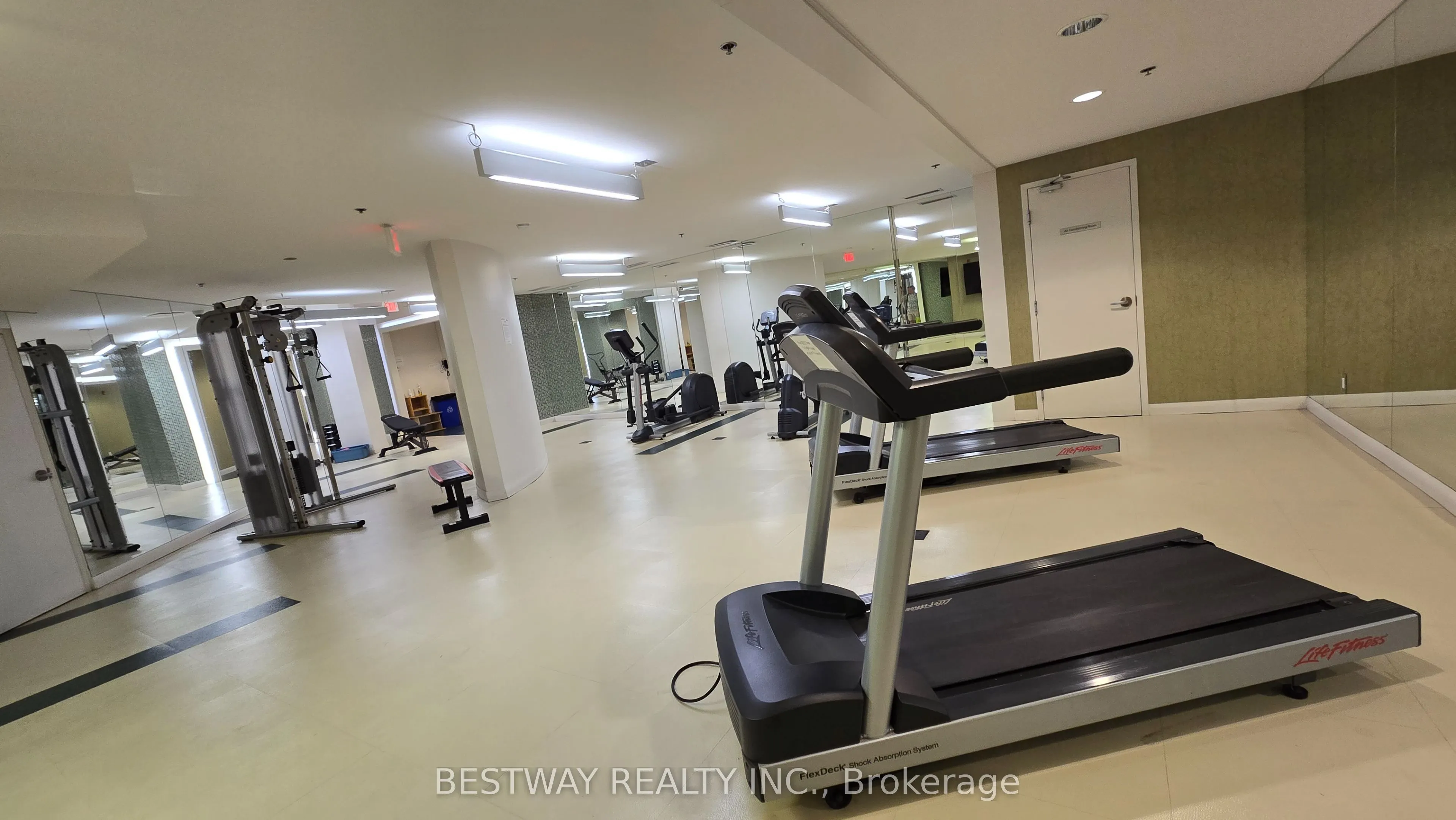 75 Norman Bethune Avenue, #208