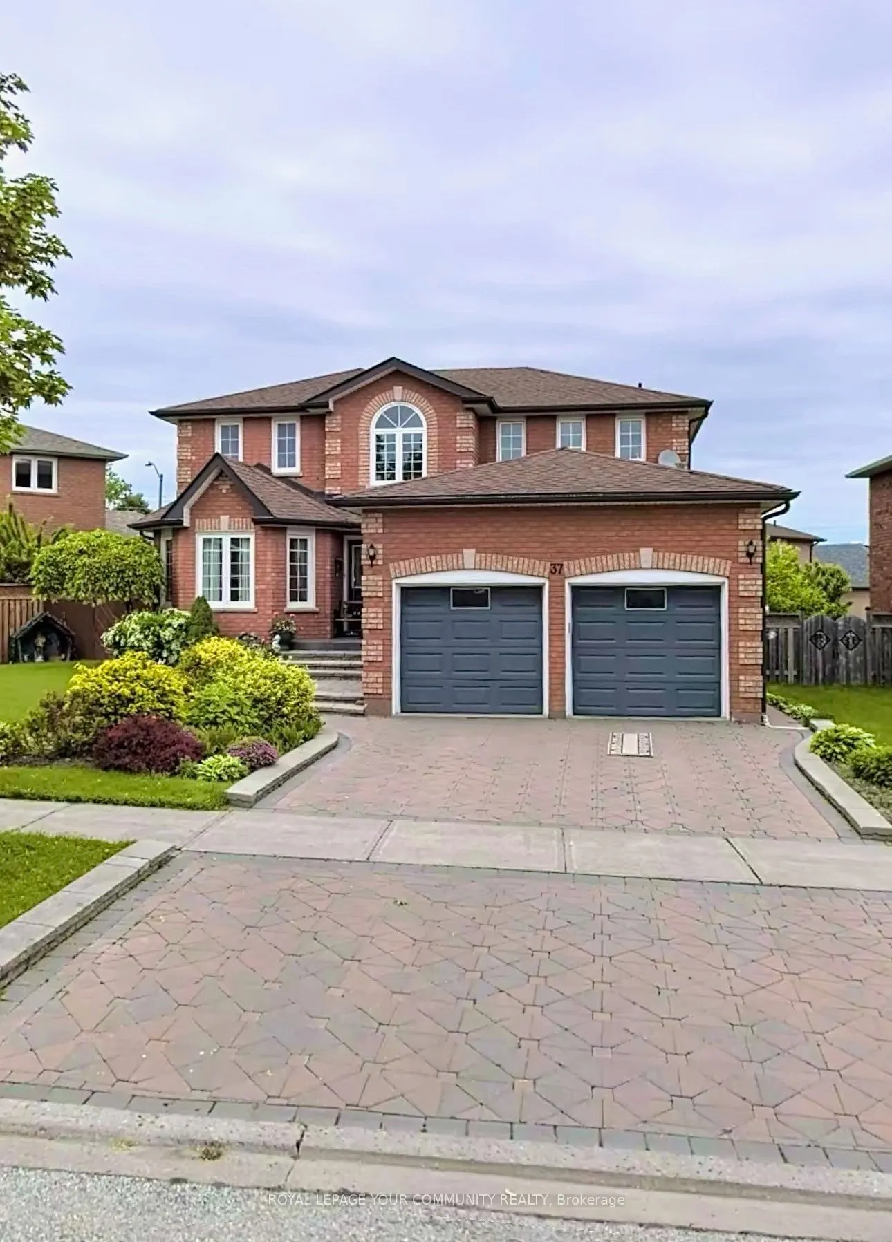 37 Depeuter Crescent