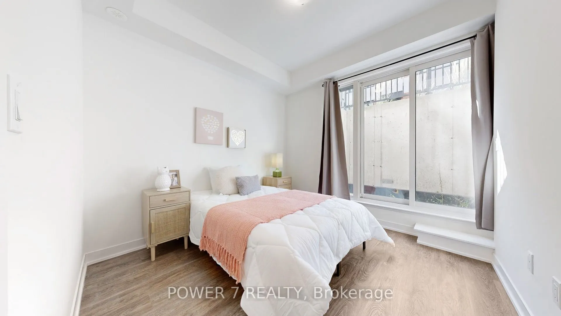 14 David Eyer Road, #1009