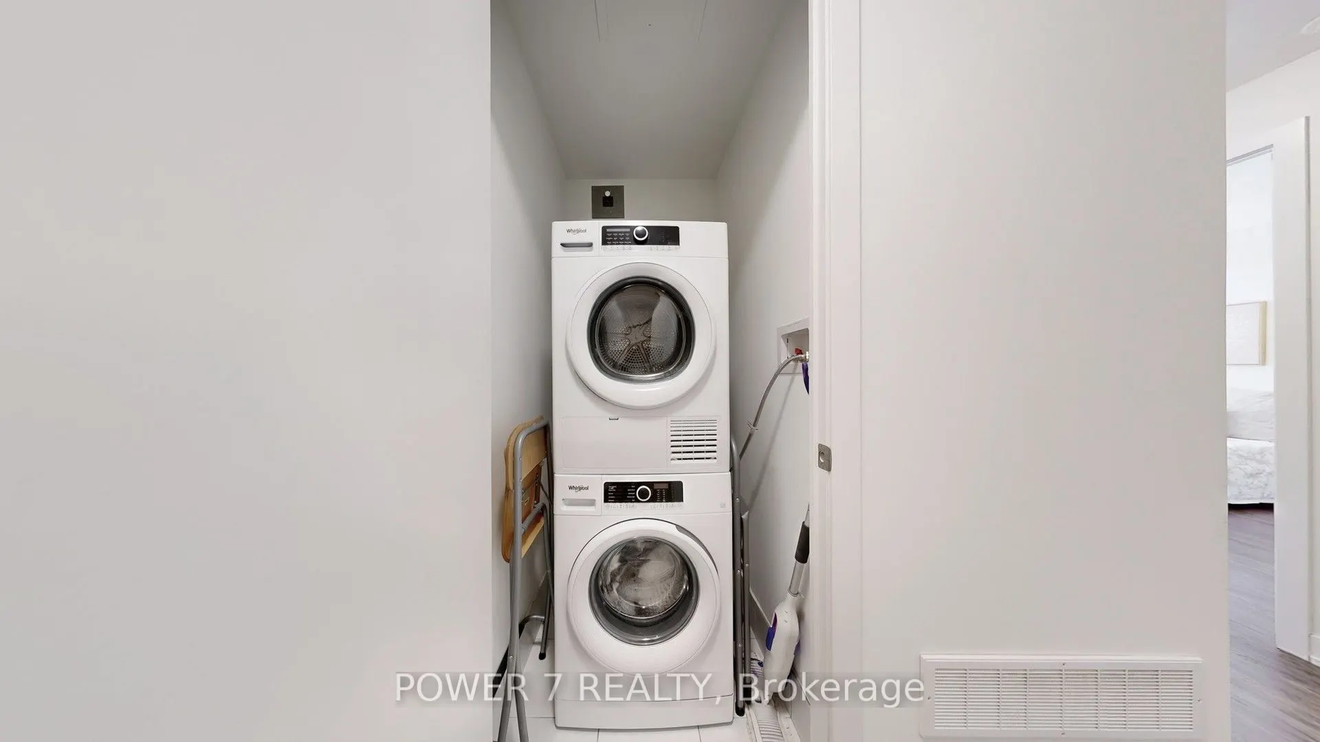 14 David Eyer Road, #1009