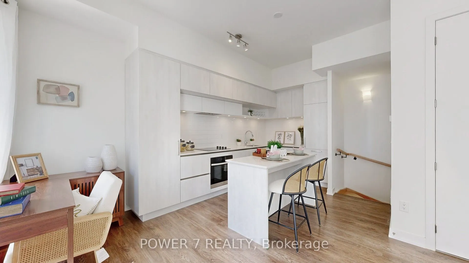 14 David Eyer Road, #1009