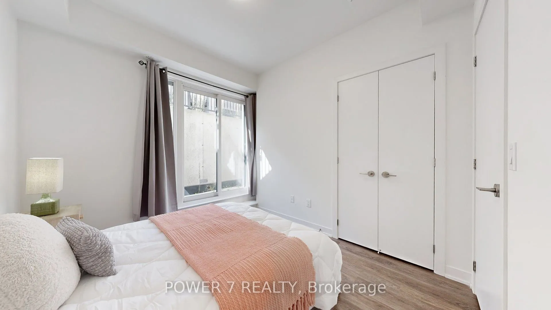 14 David Eyer Road, #1009