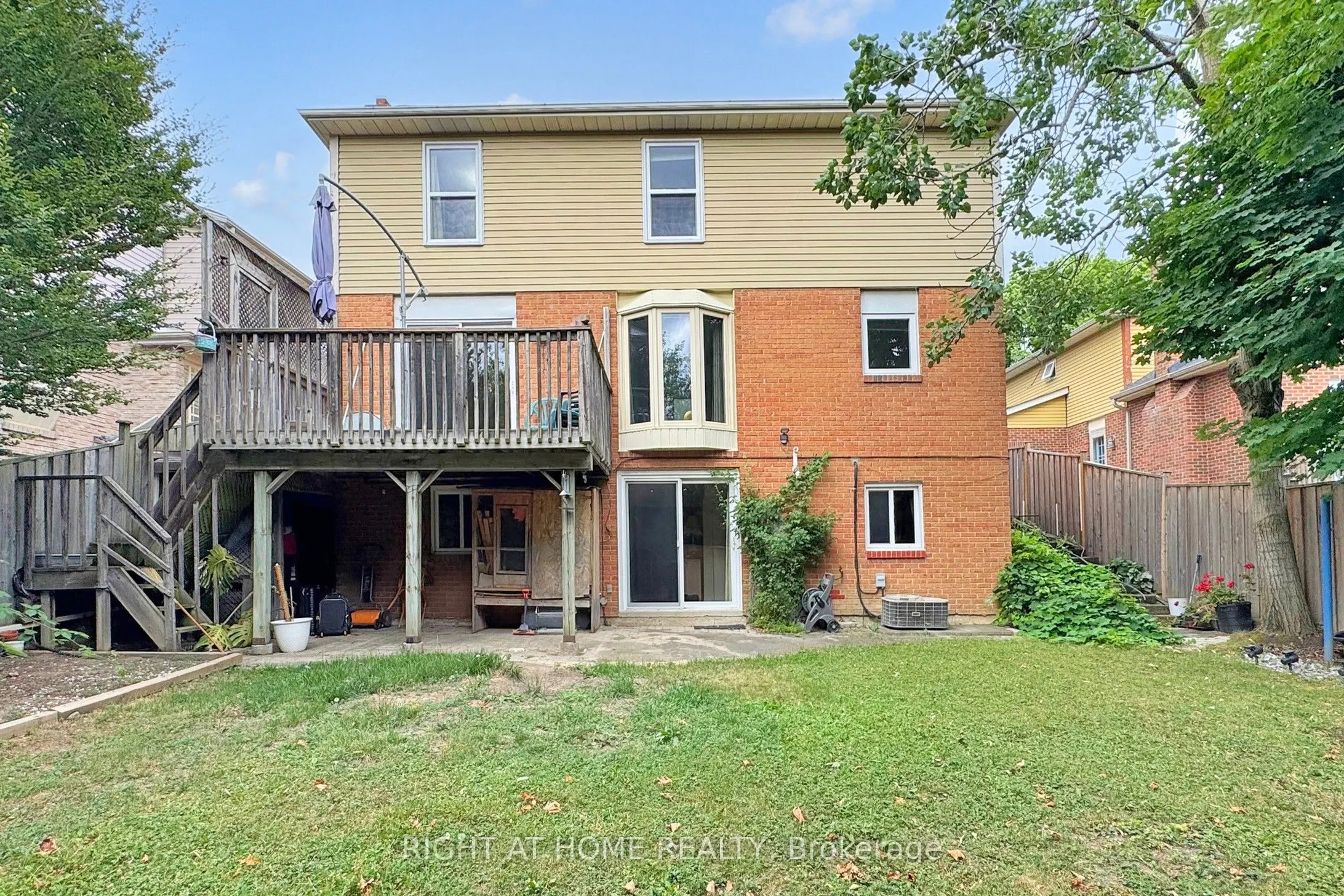 52 Breckonwood Crescent