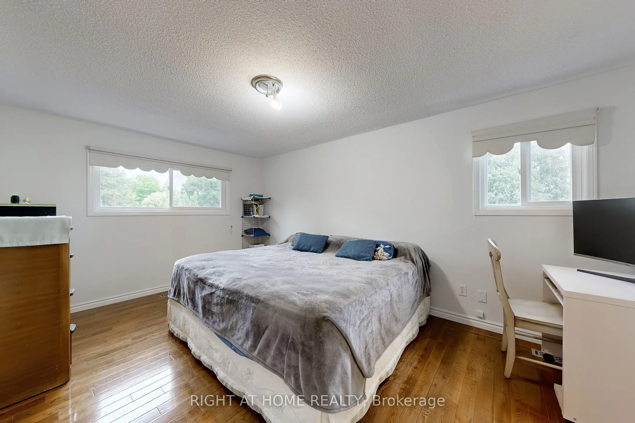 52 Breckonwood Crescent