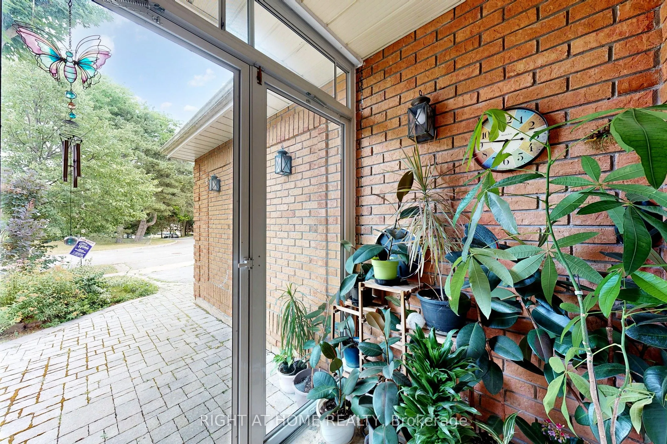 52 Breckonwood Crescent