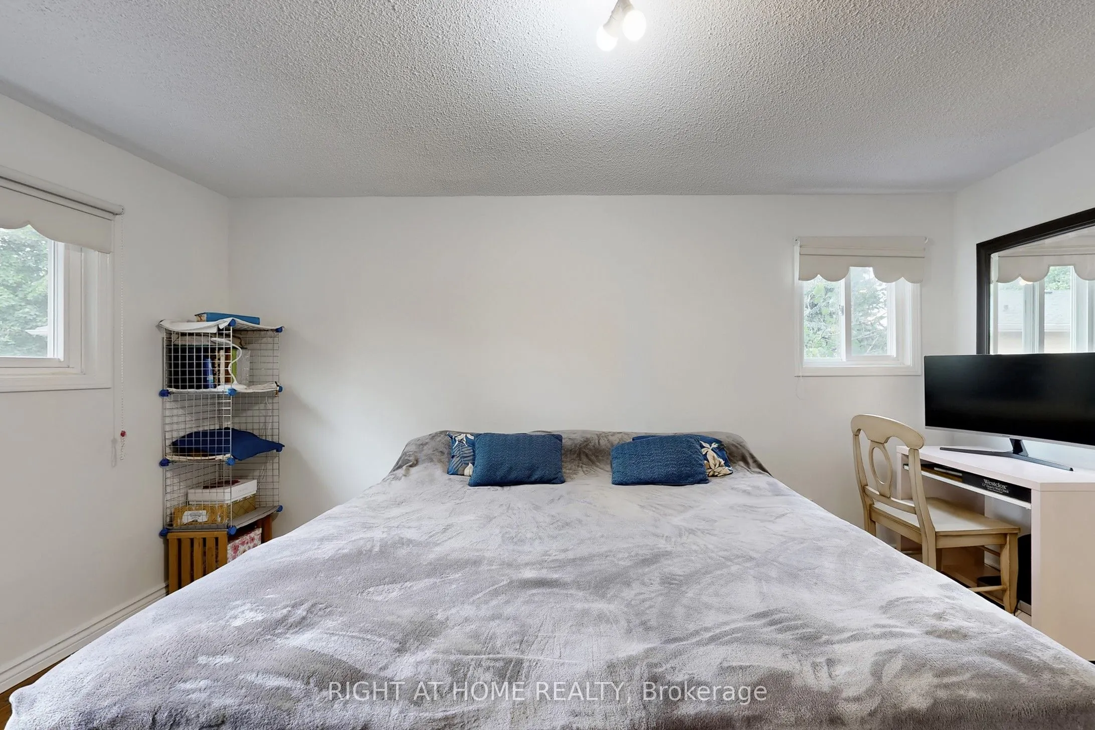 52 Breckonwood Crescent