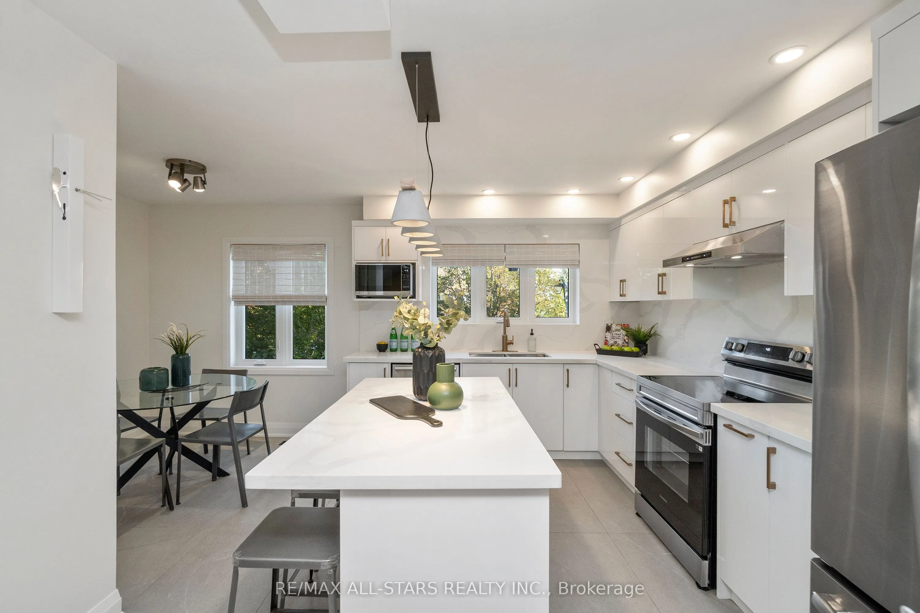 21 Rougehaven Way, #10