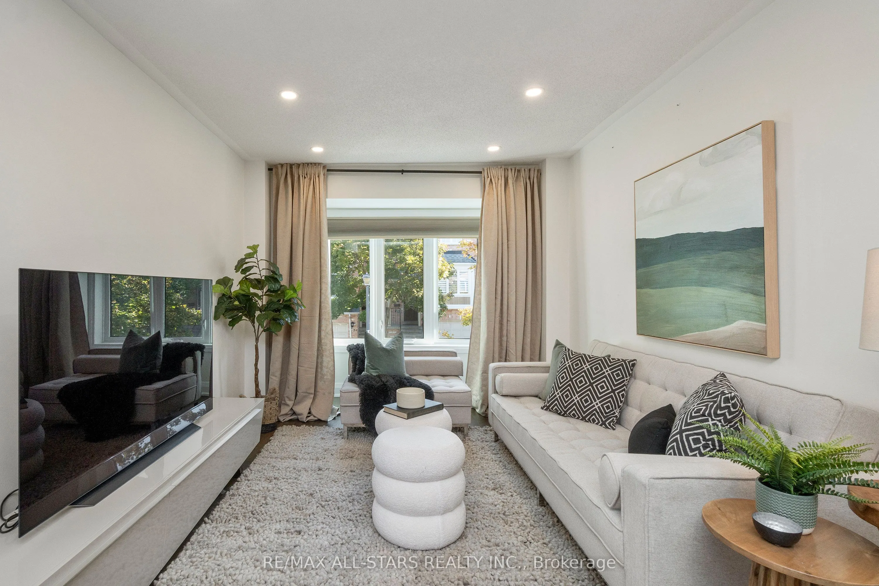 21 Rougehaven Way, #10