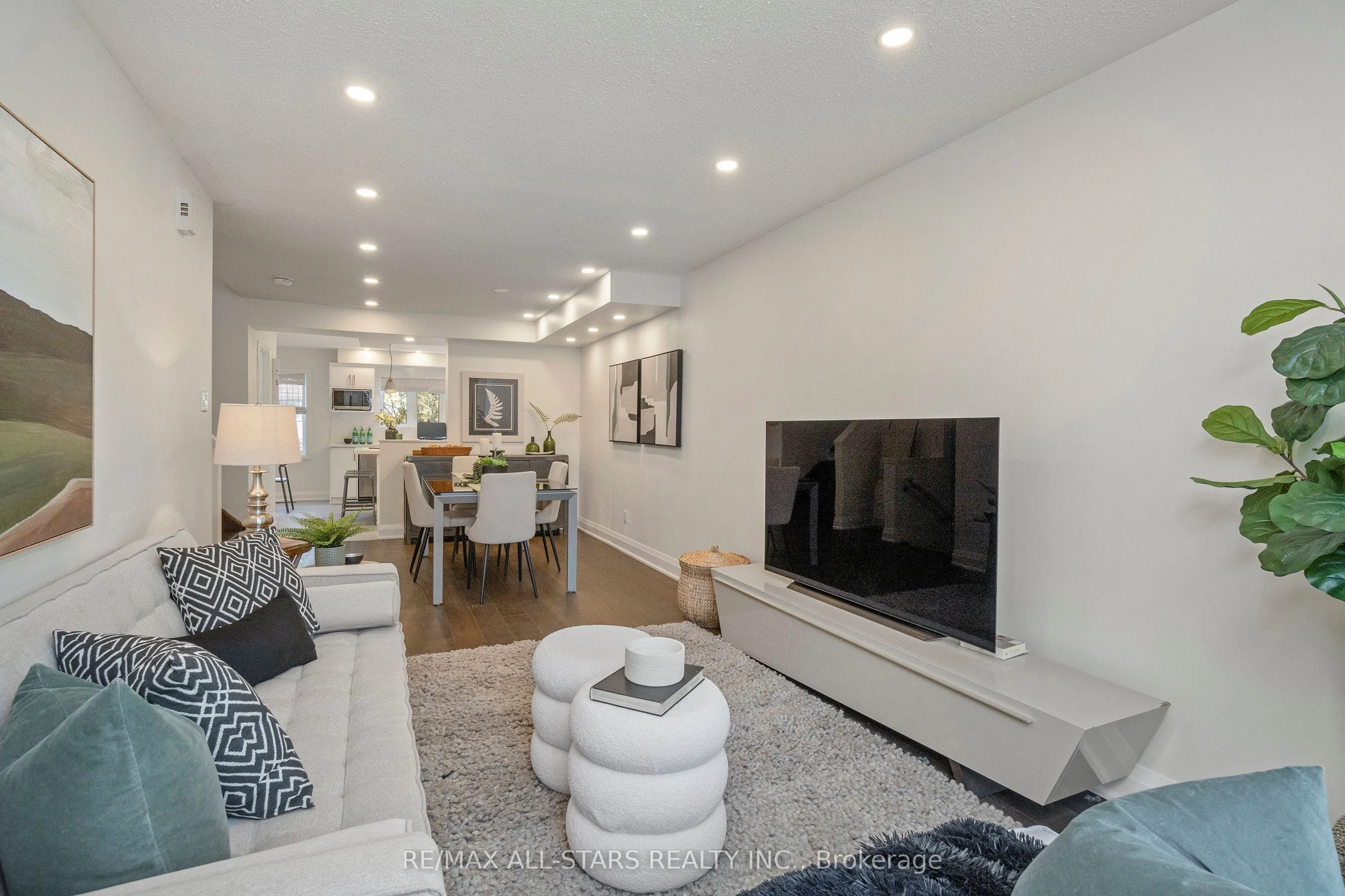 21 Rougehaven Way, #10