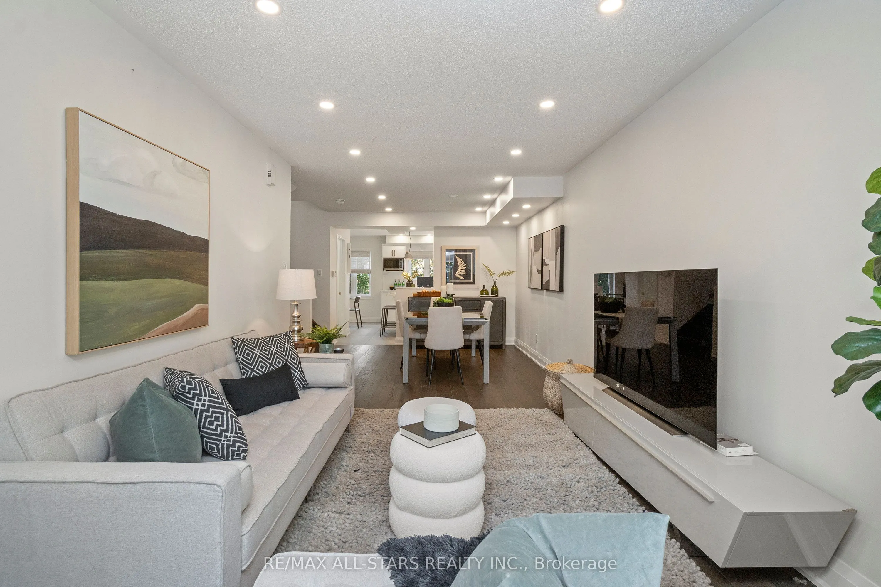 21 Rougehaven Way, #10