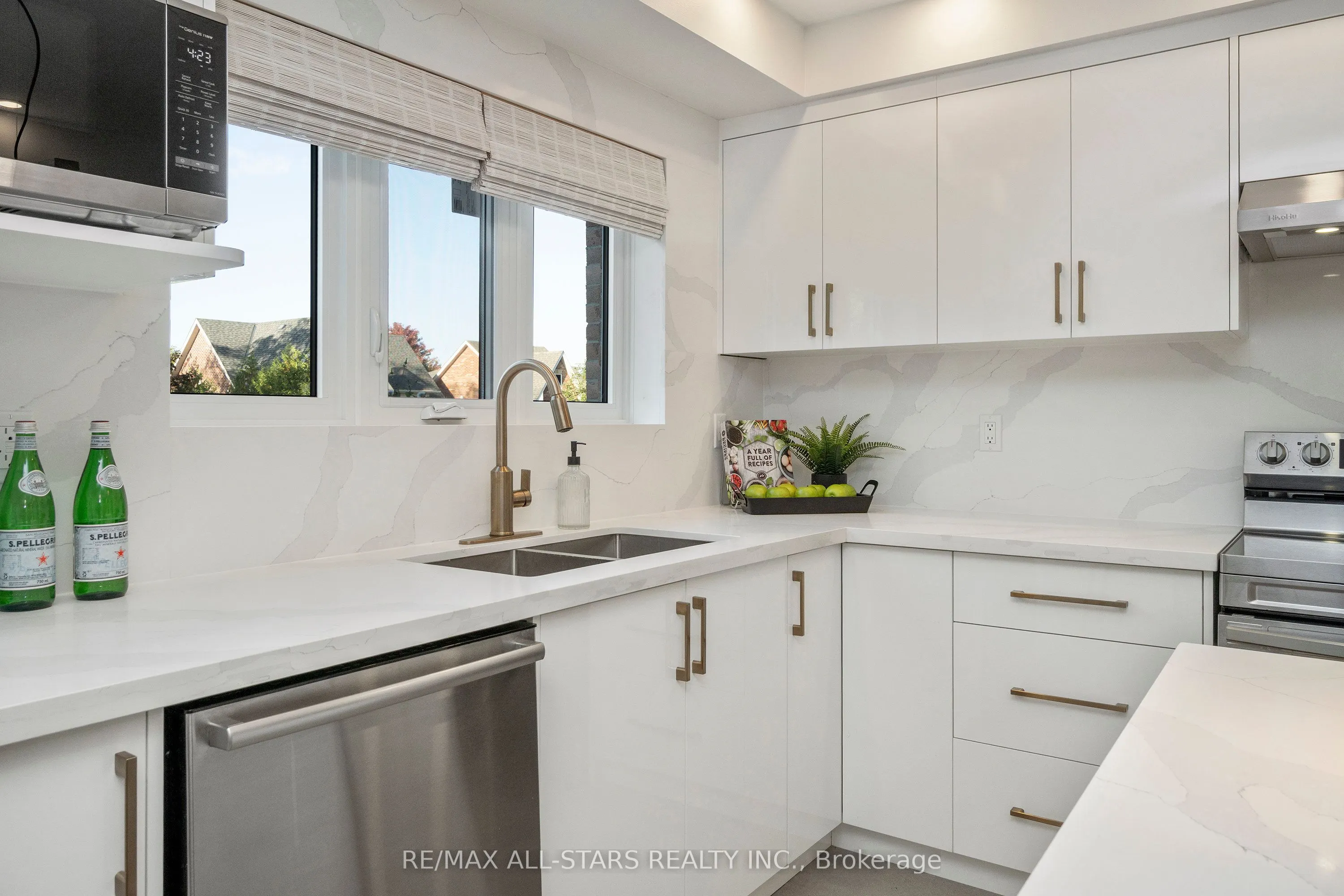 21 Rougehaven Way, #10