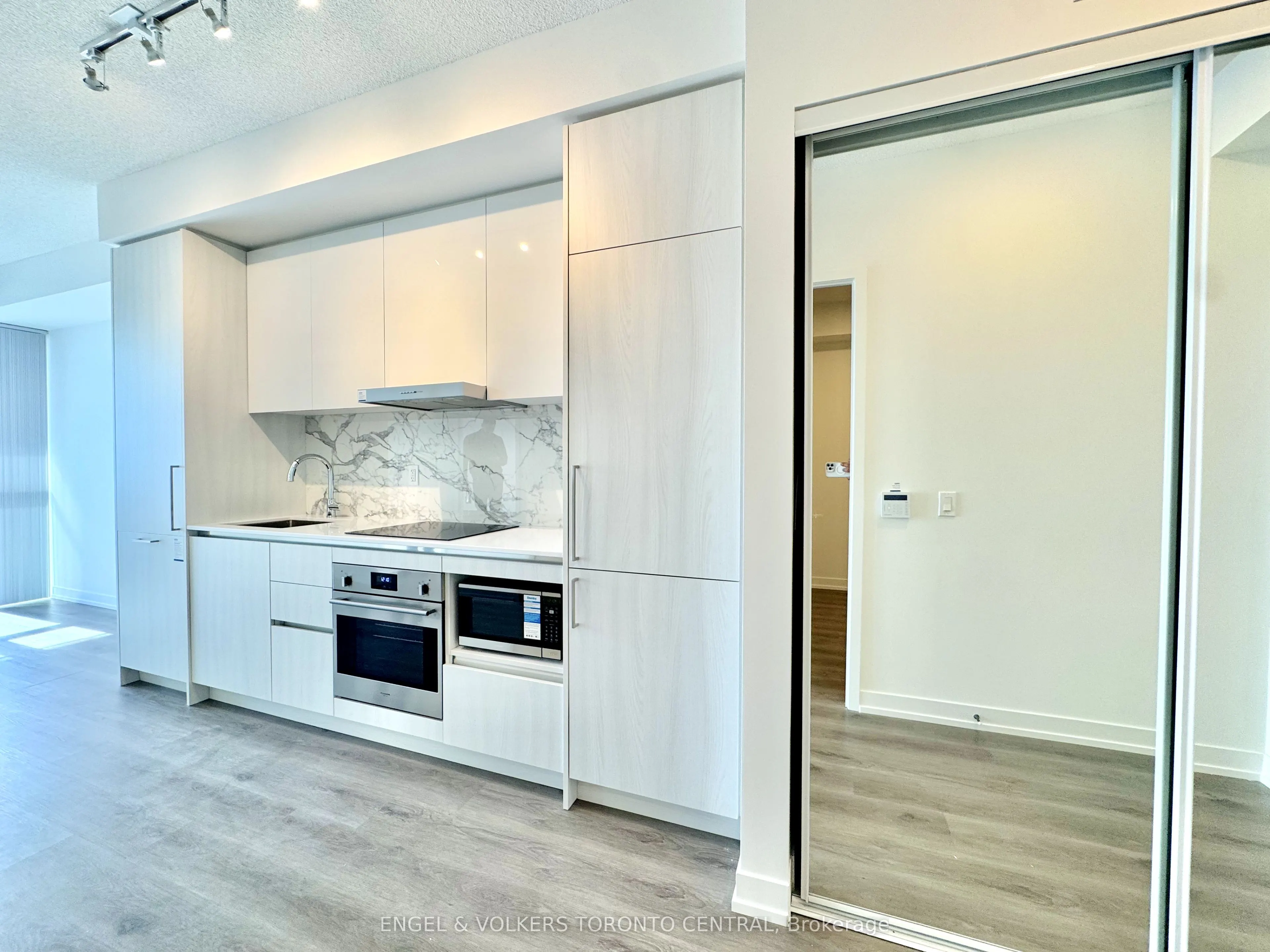 225 Commerce Street, #3203