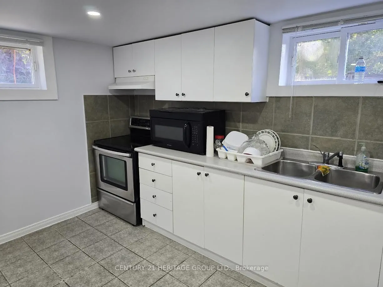 65 Park Crescent, #Bsmt B