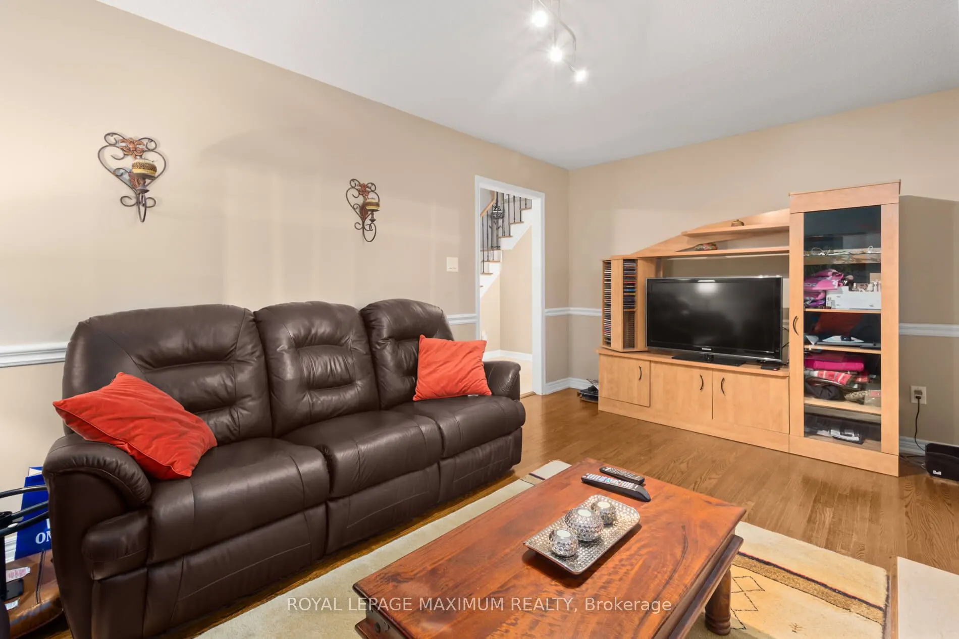 12 Checker Court