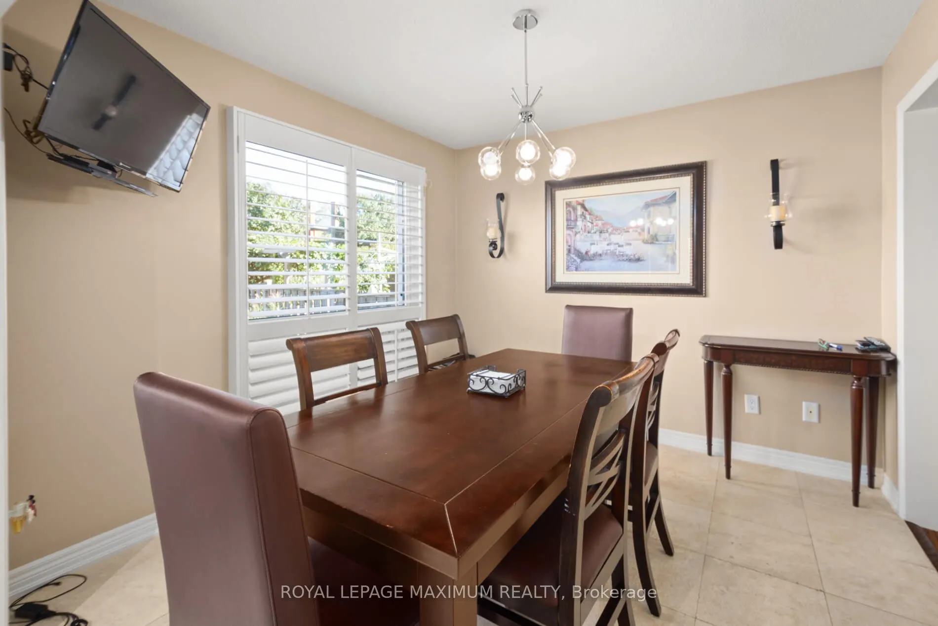 12 Checker Court