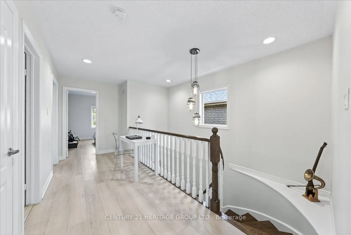 350 Hewitt Circle